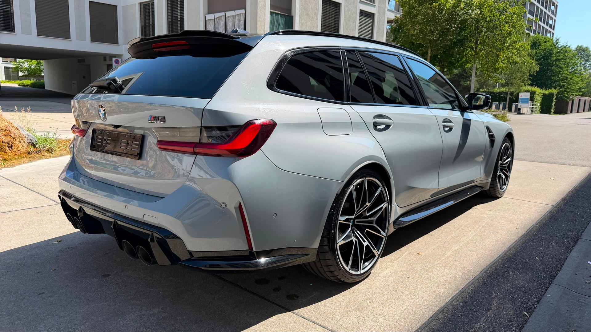 BMW M3 Touring xDrive Competition M-image-5