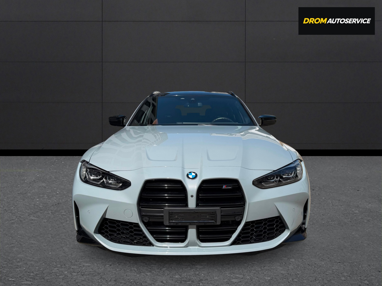 BMW M3 Touring xDrive Competition M-showroom-element-2