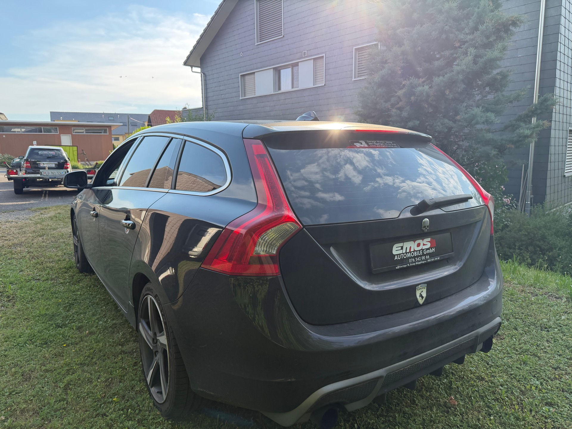 VOLVO V60 T5 R-Design-image-3