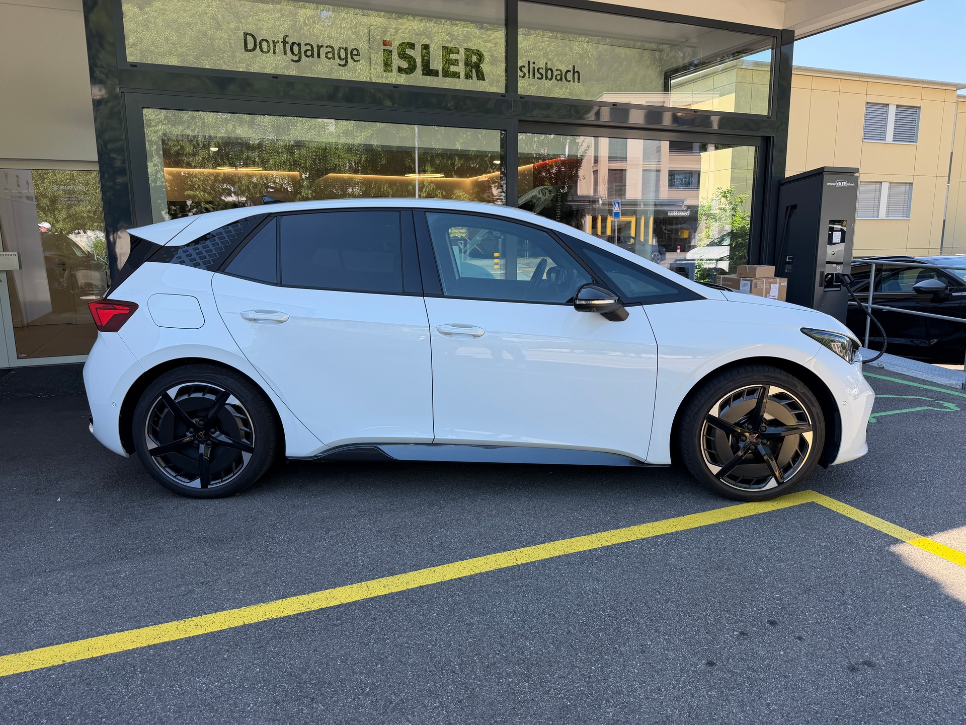 CUPRA Born 77 kWh e-Boost-image-1