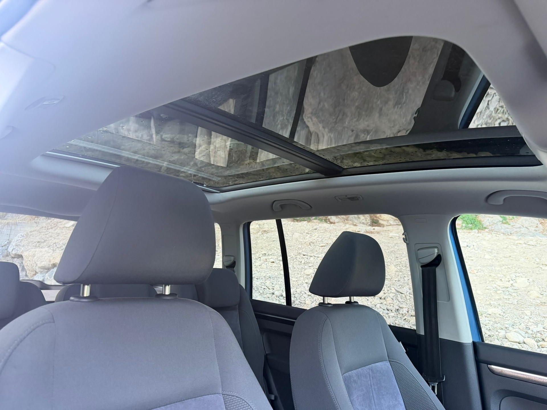 VW Touran 1.6 TDI Highline DSG-image-10
