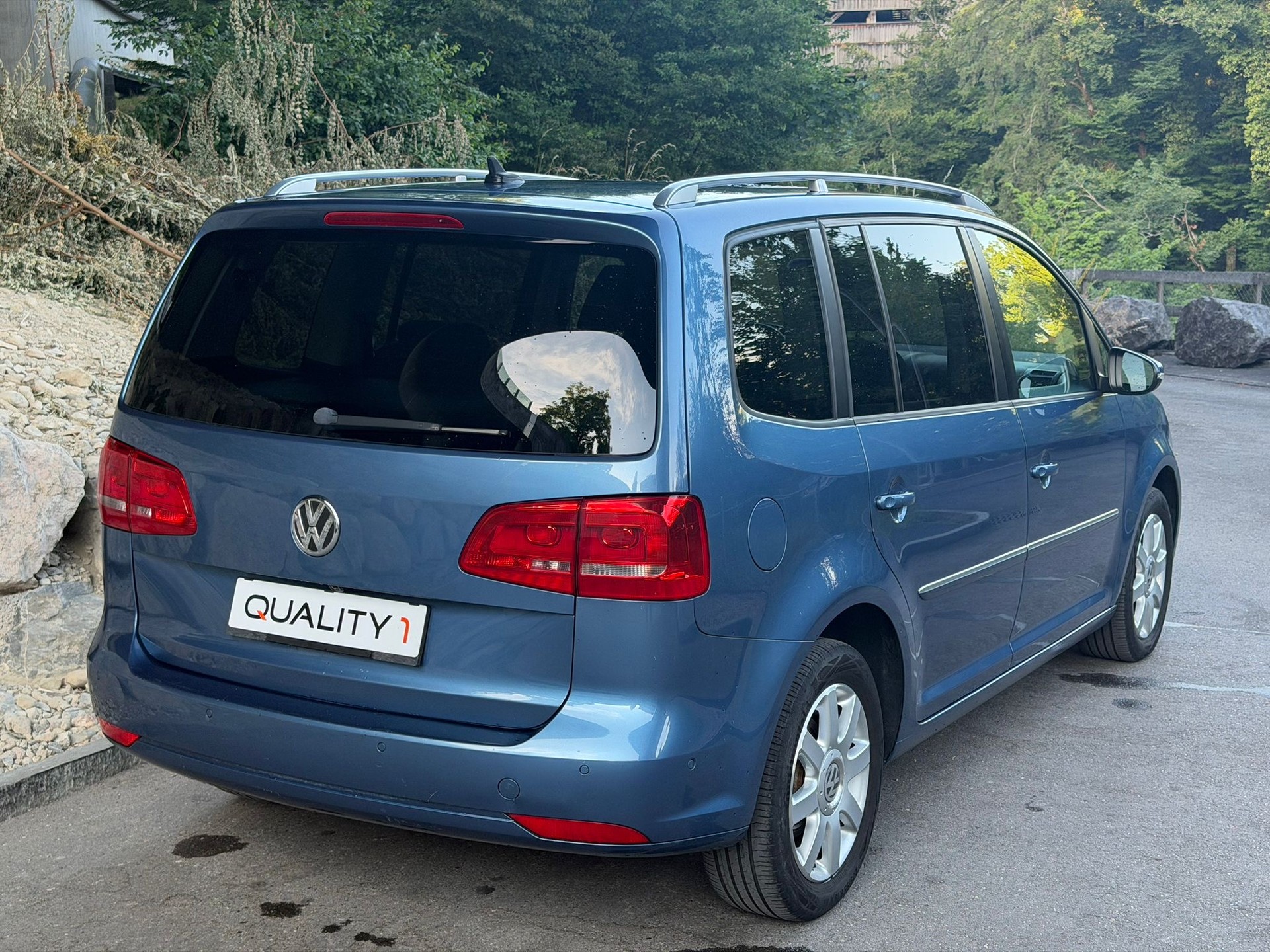 VW Touran 1.6 TDI Highline DSG-image-4