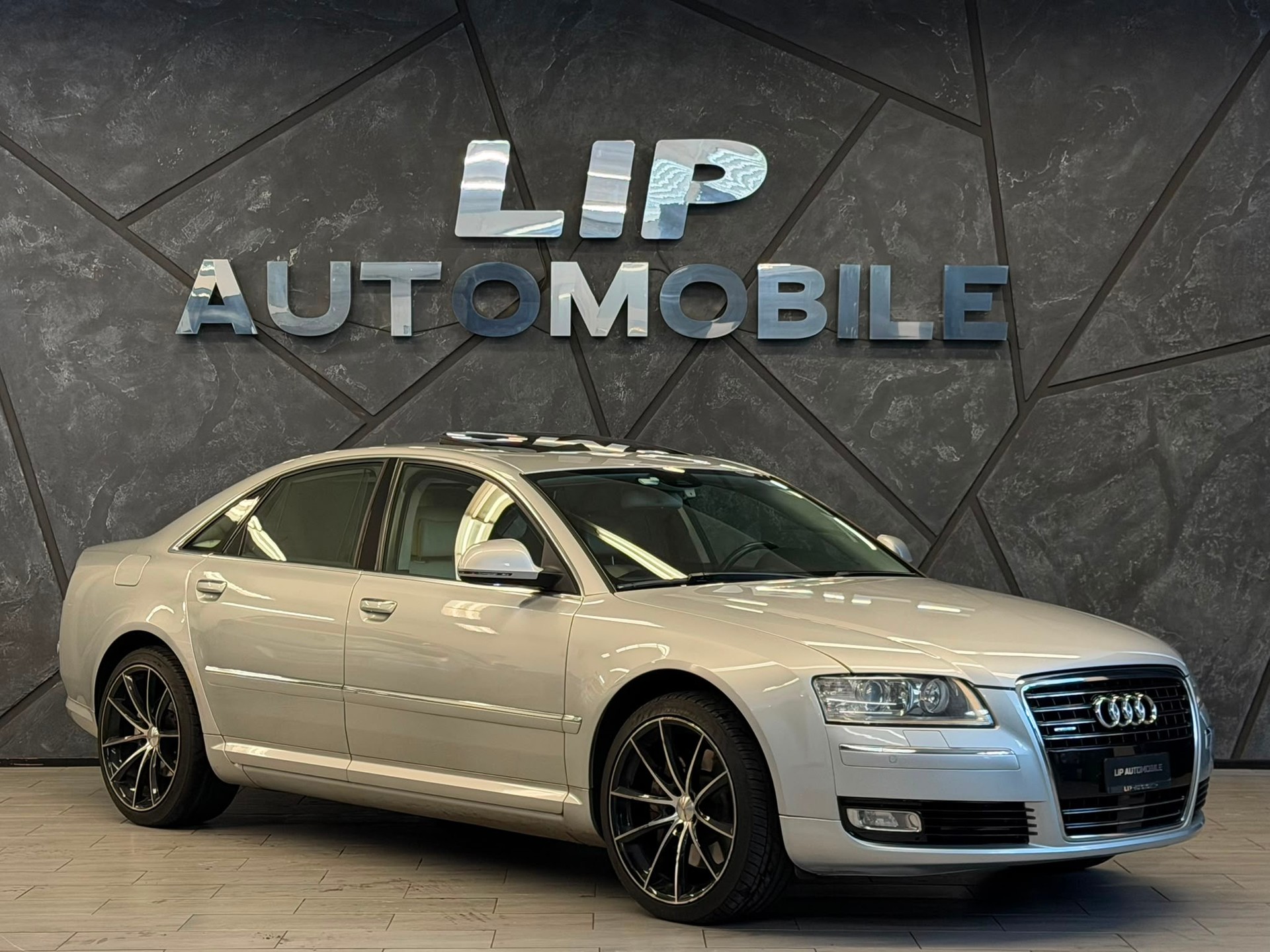 AUDI A8 4.2 TDI quattro tiptronic-image-2