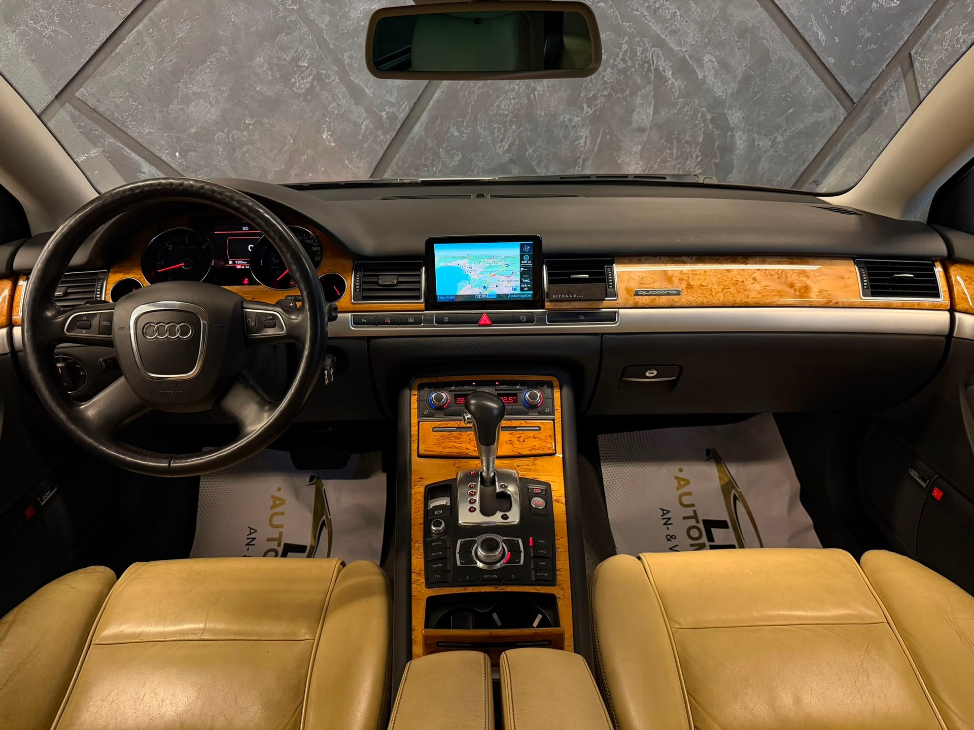 AUDI A8 4.2 TDI quattro tiptronic-image-7