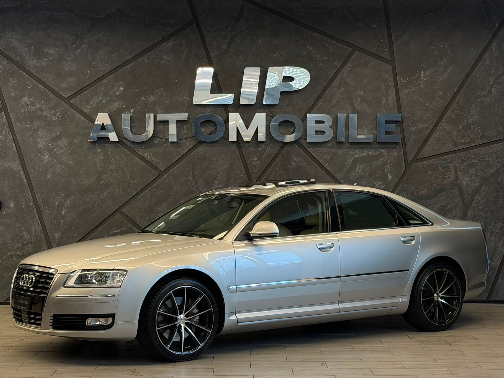 AUDI A8 4.2 TDI quattro tiptronic-image-0