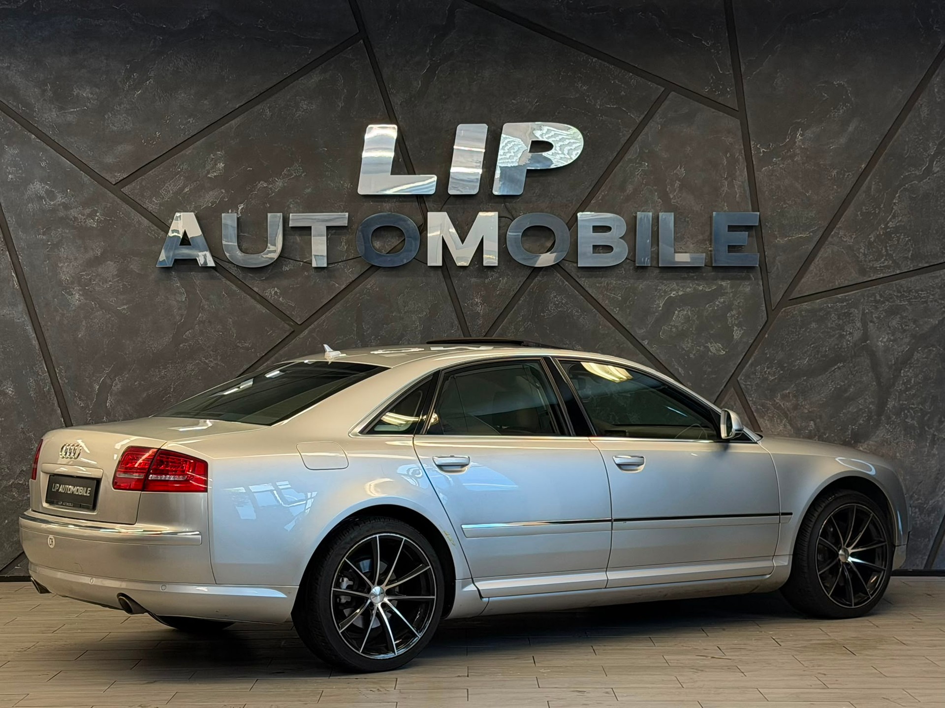 AUDI A8 4.2 TDI quattro tiptronic-image-5
