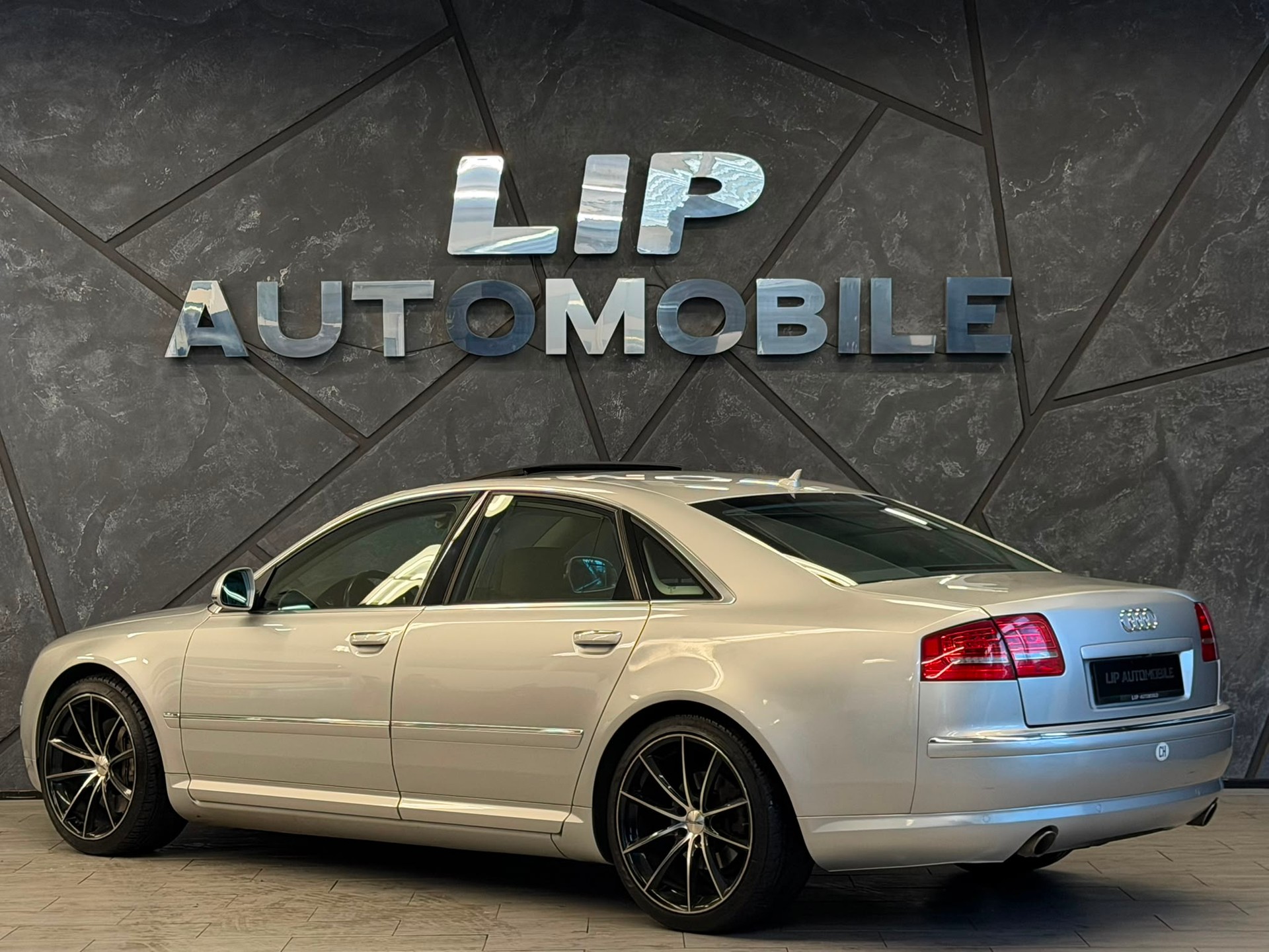 AUDI A8 4.2 TDI quattro tiptronic-image-6