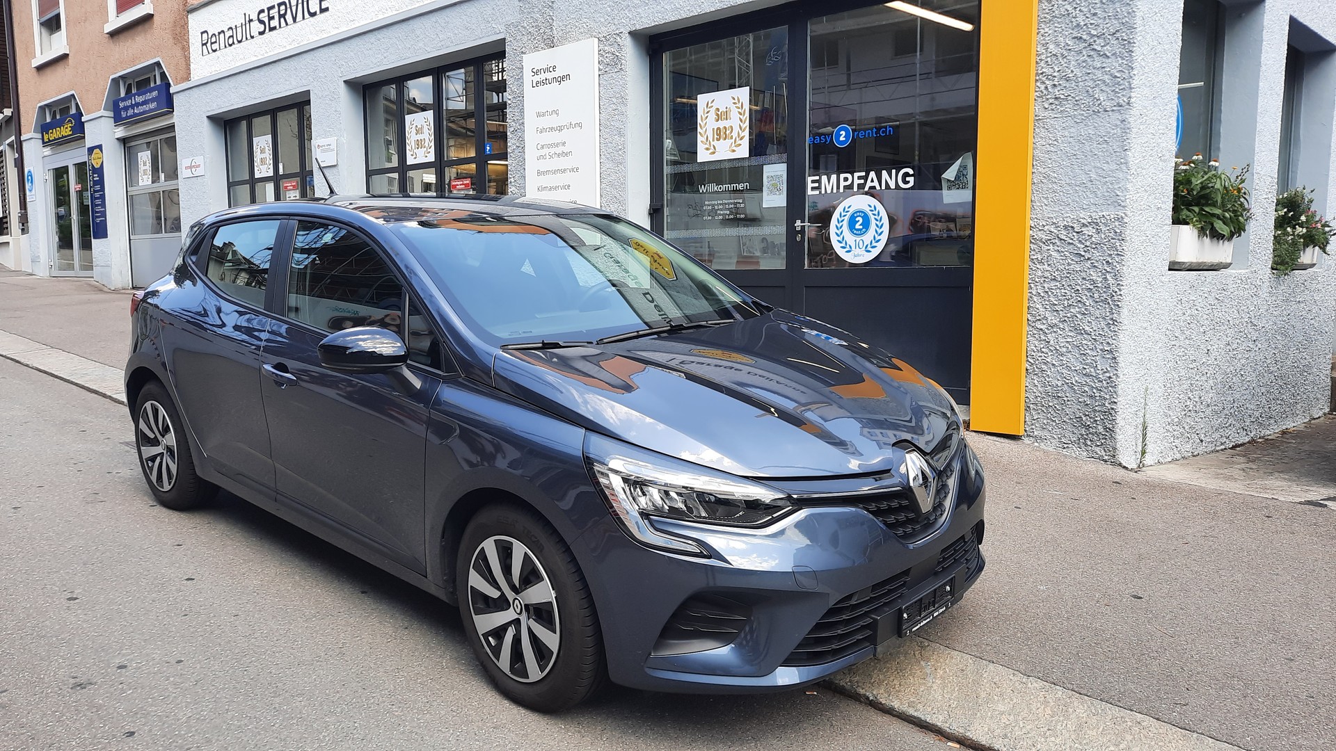 RENAULT Clio 1.0 Equilibre-image-0