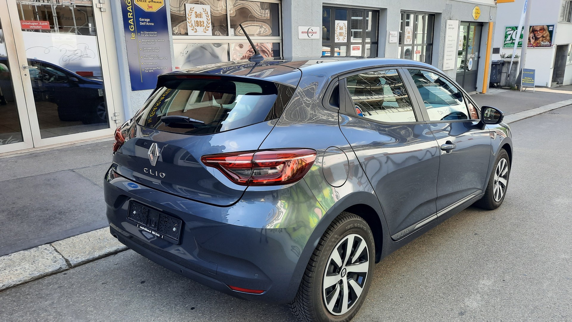 RENAULT Clio 1.0 Equilibre-image-4