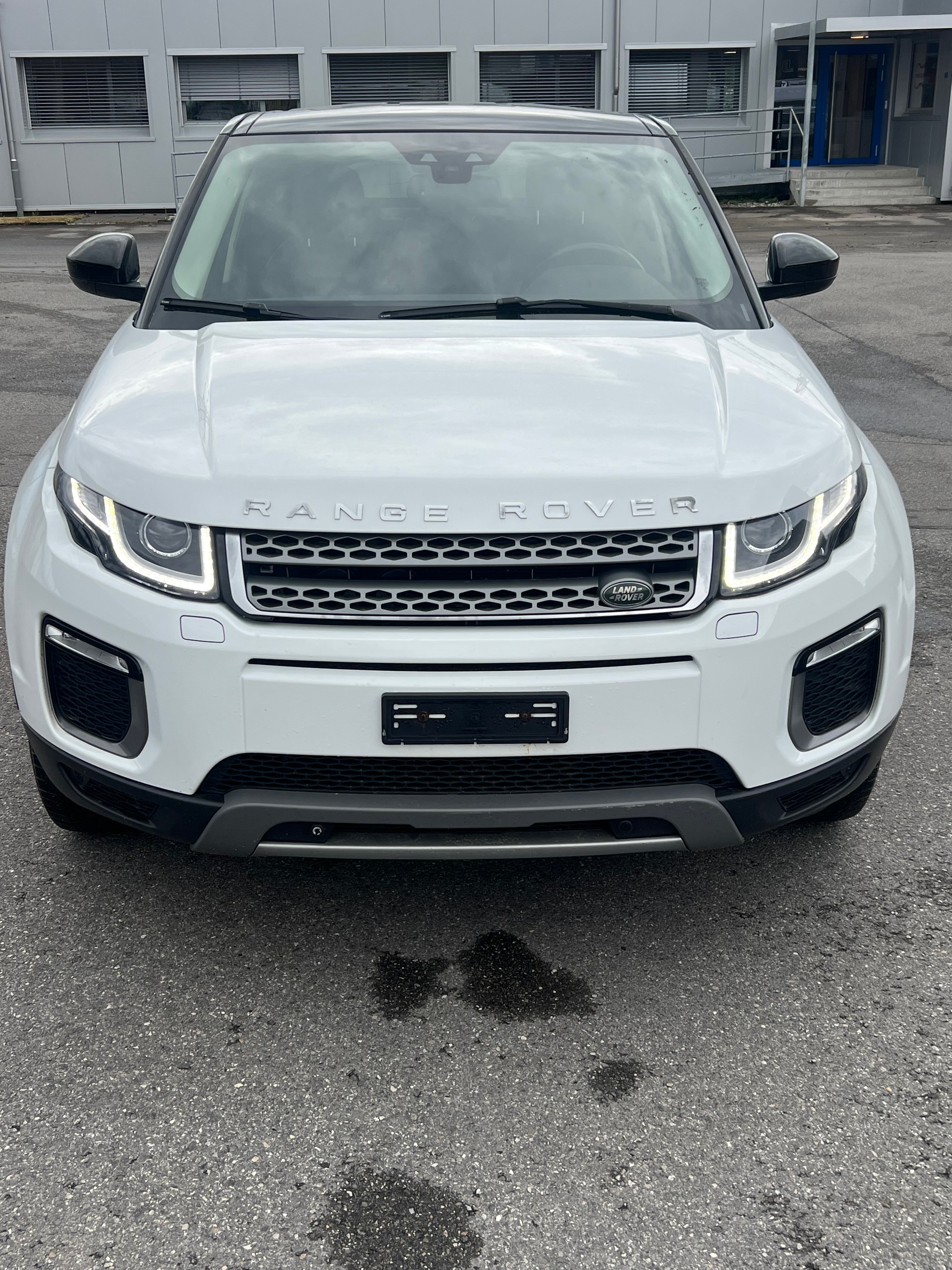 LAND ROVER Range Rover Evoque 2.0 TD4 HSE-image-0