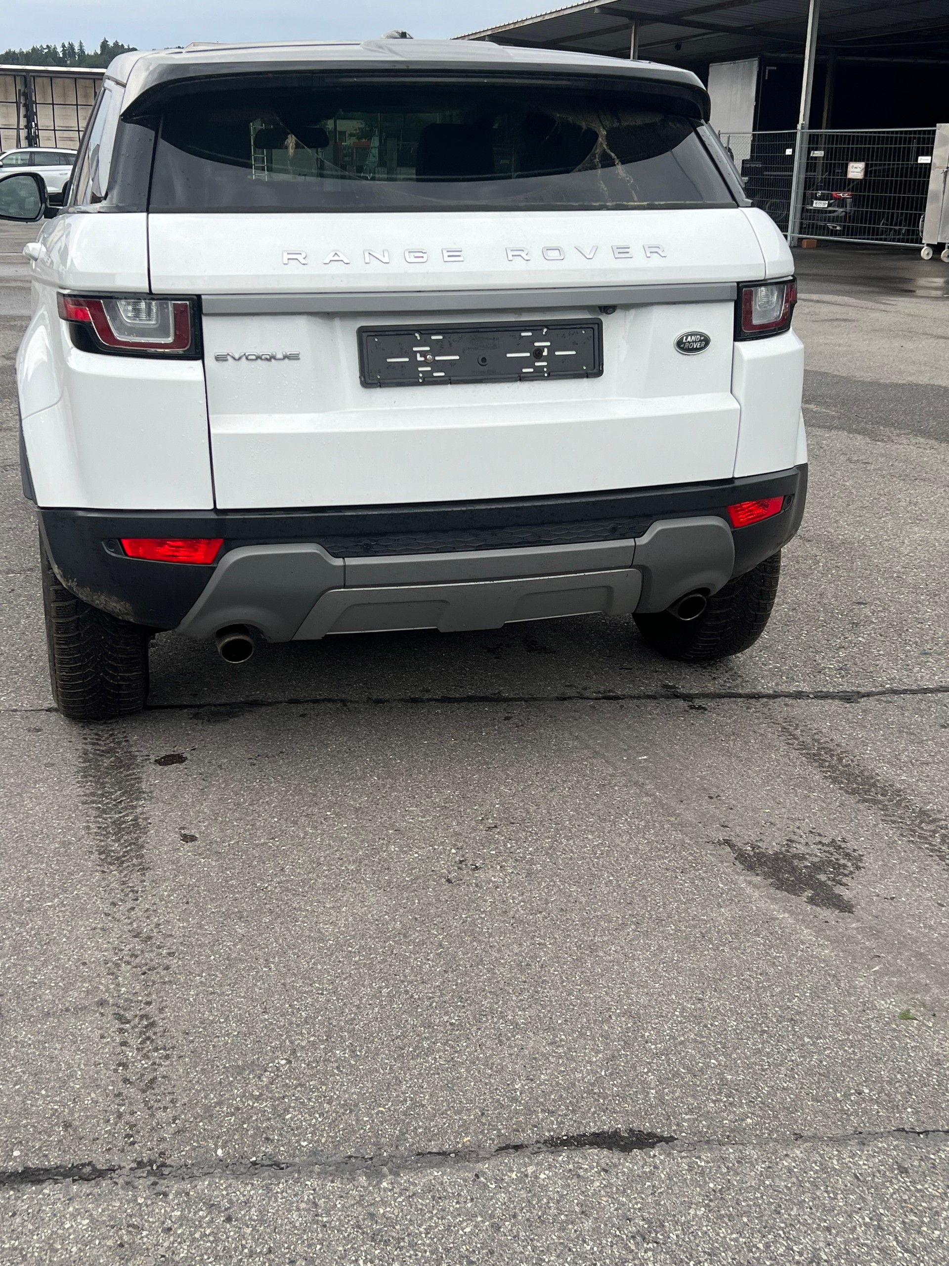 LAND ROVER Range Rover Evoque 2.0 TD4 HSE-image-4