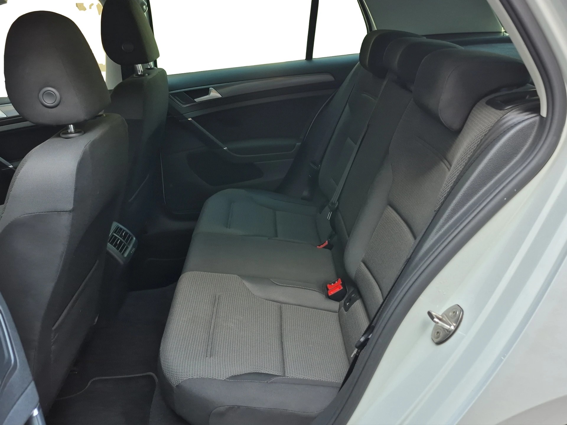 VW Golf 1.5 TSI EVO DSG *Carplay/RF-Kamera*-image-9