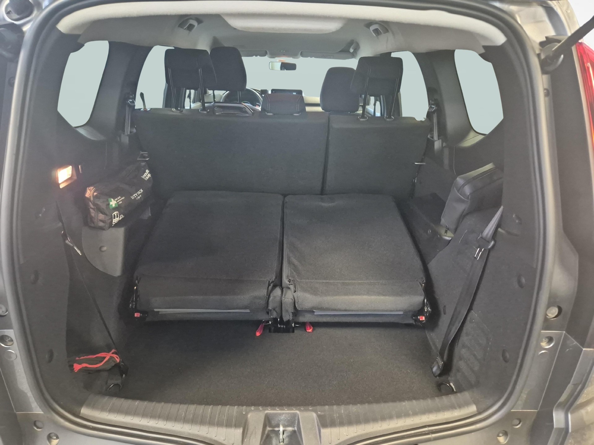 DACIA Jogger 1.6 Hybrid Extreme-image-12