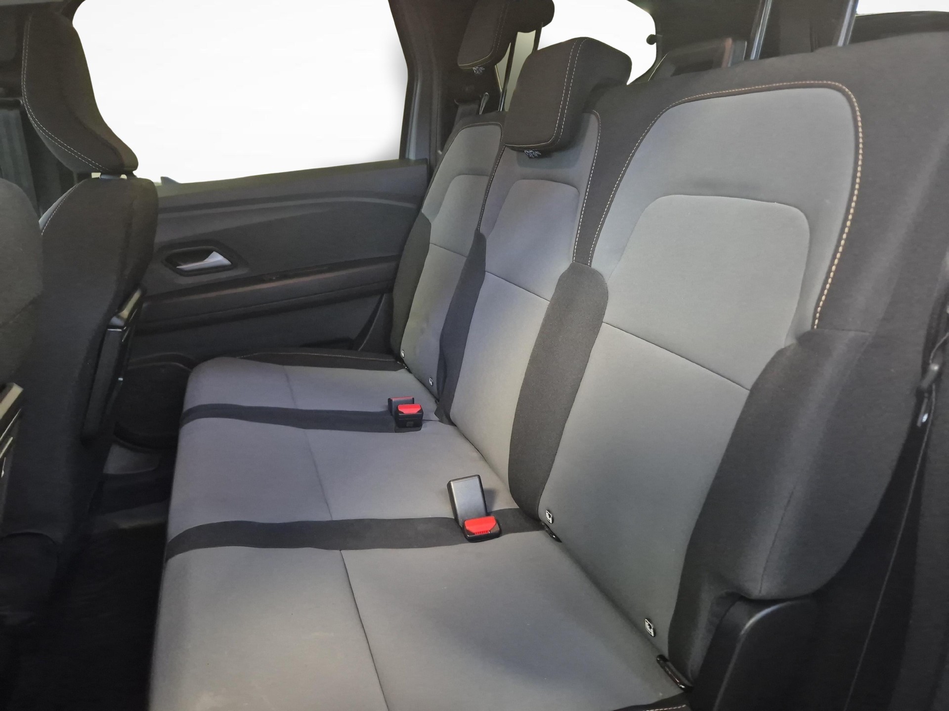 DACIA Jogger 1.6 Hybrid Extreme-image-11