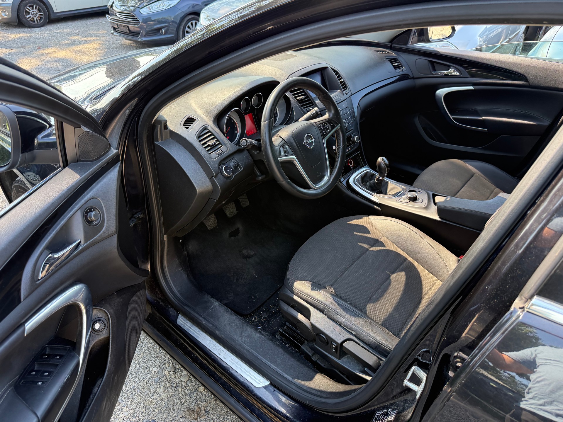 OPEL Insignia Sports Tourer 1.6 Turbo Cosmo-image-10