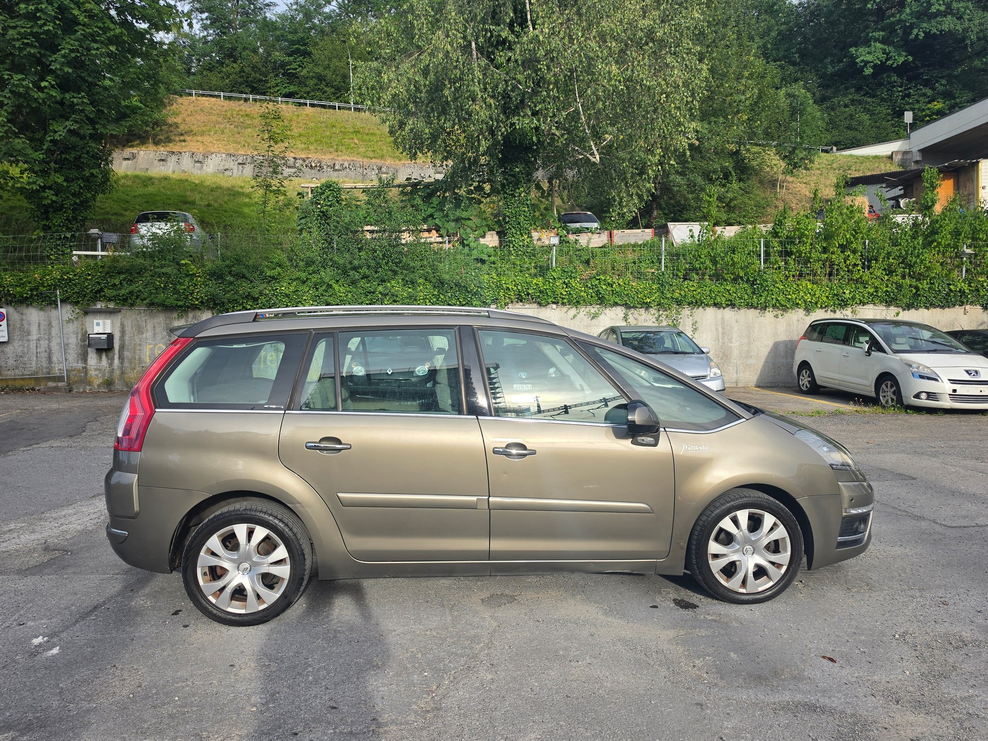 CITROEN Grand C4 Picasso 1.6i 16V Turbo Exclusive BMP6-image-4