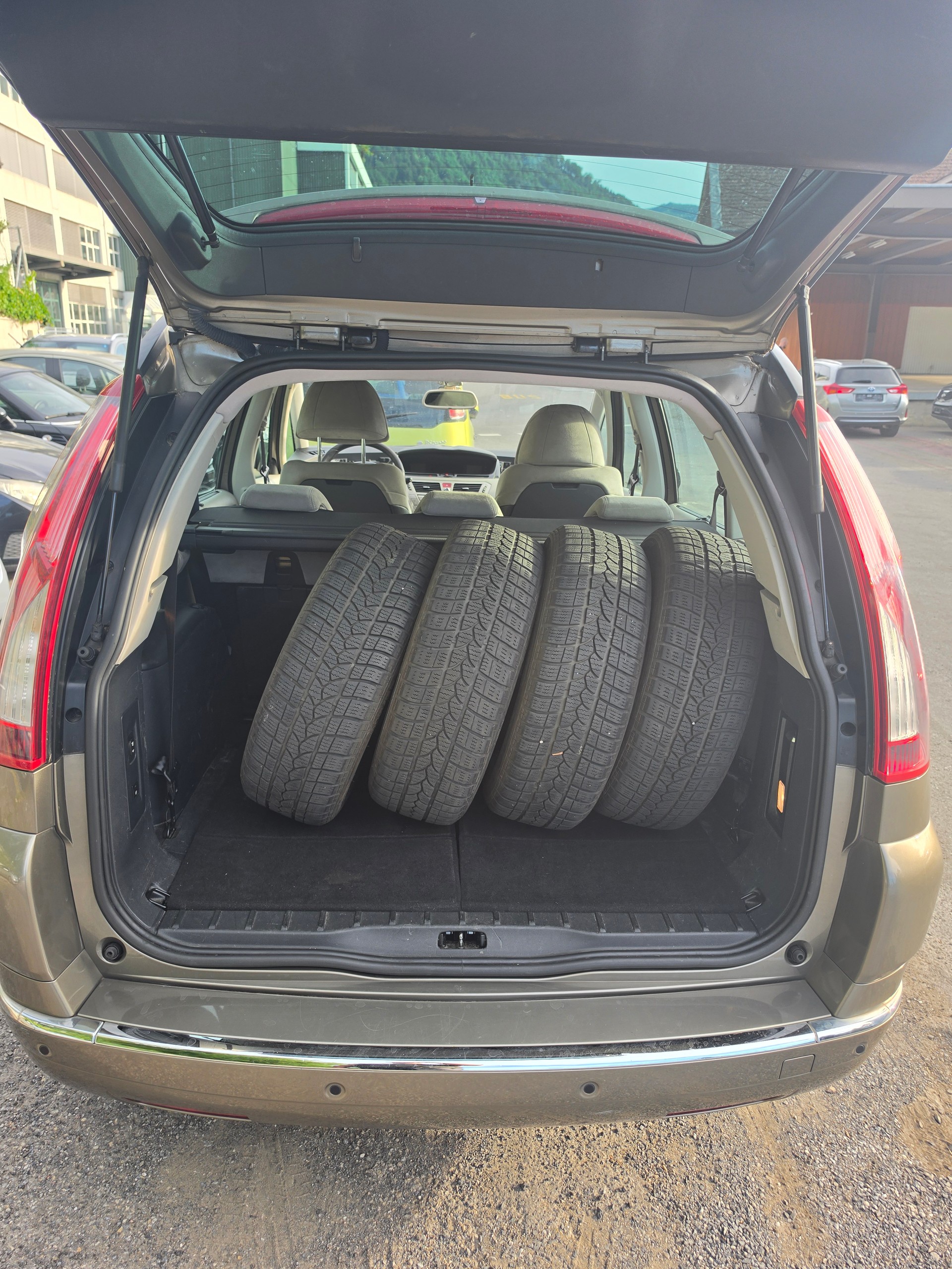 CITROEN Grand C4 Picasso 1.6i 16V Turbo Exclusive BMP6-image-11