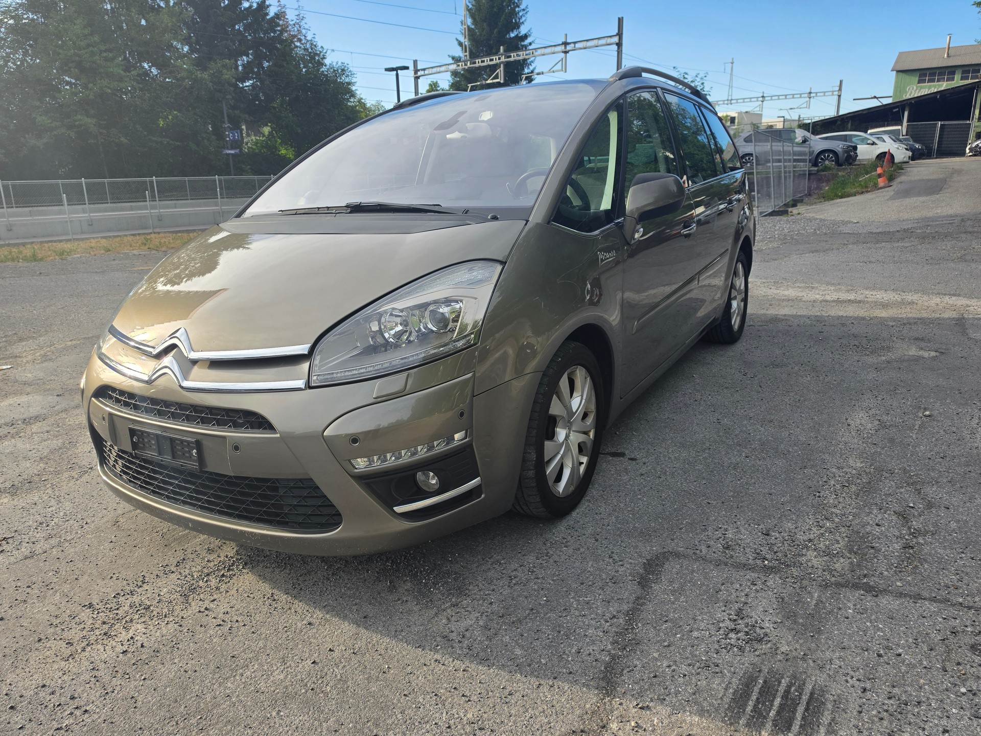 CITROEN Grand C4 Picasso 1.6i 16V Turbo Exclusive BMP6-image-1