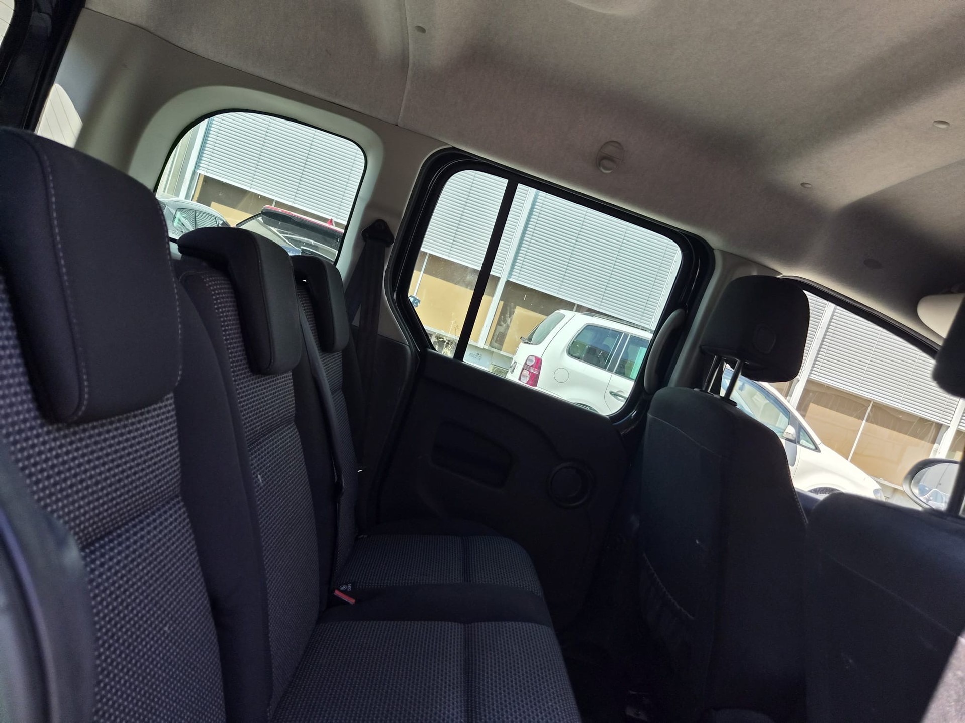 MERCEDES-BENZ Citan Tourer 111 CDI L 5-Plätzer/5 places-image-5