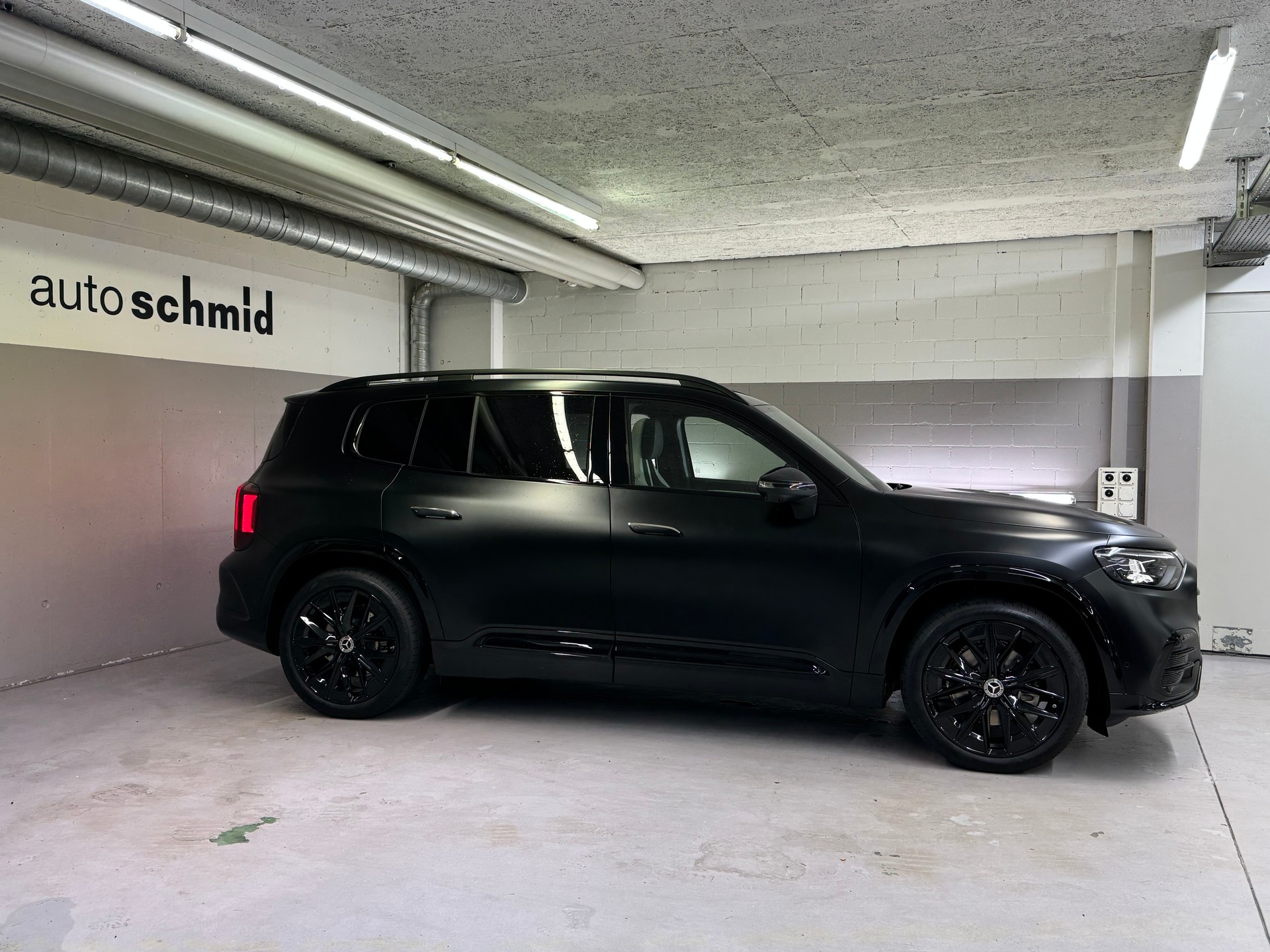 MERCEDES-BENZ GLB 220 4Matic 8G-Tronic-image-2