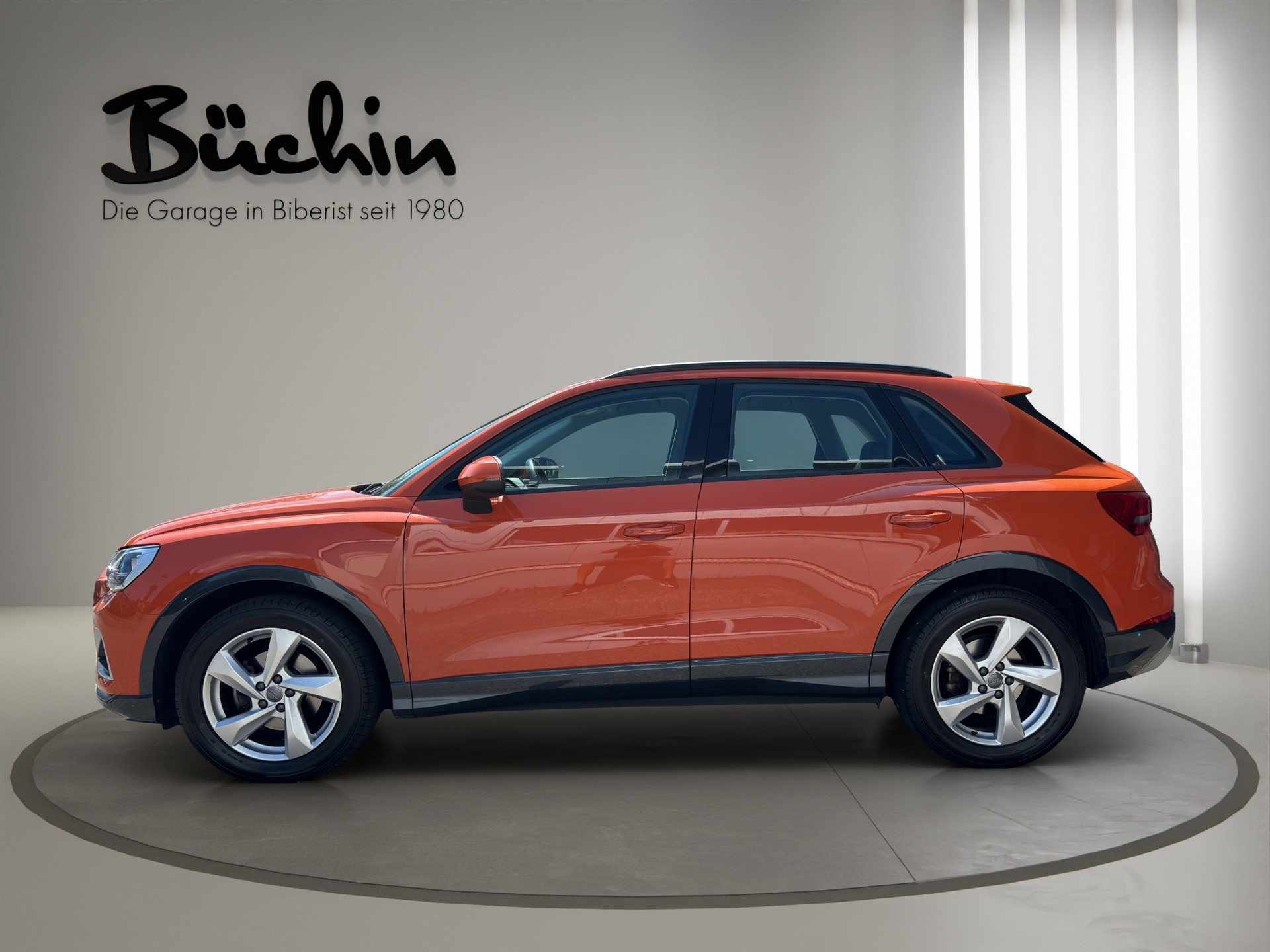 AUDI Q3 35 TFSI advanced S-tronic-showroom-element-3