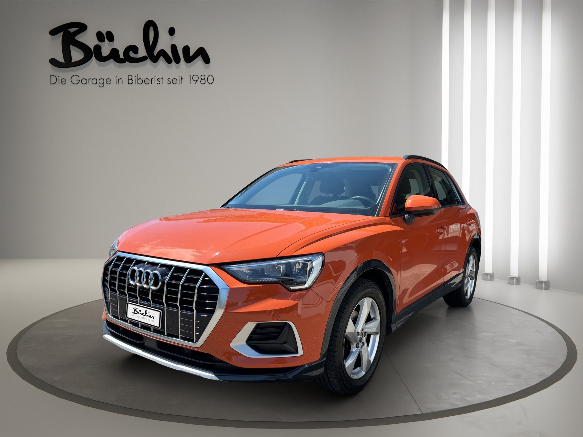 AUDI Q3 35 TFSI advanced S-tronic-showroom-element-2