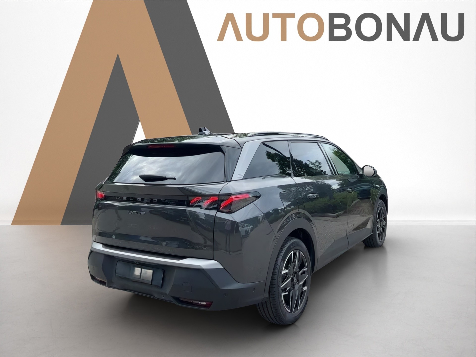 PEUGEOT 5008 1.2 Hybrid e-DCS6 GT 7 Plätzer-showroom-element-3