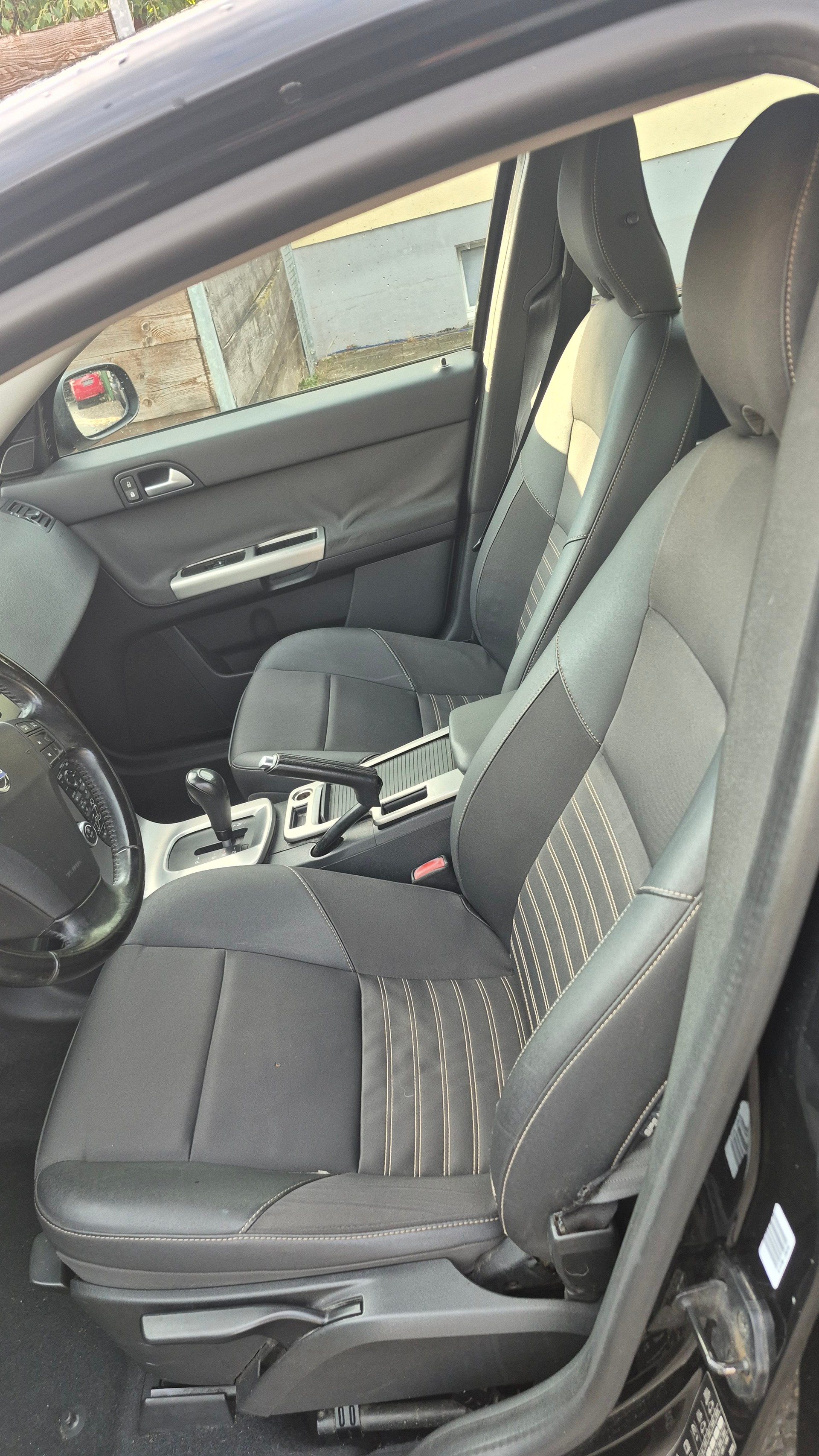 VOLVO V50 2.0D Powershift-image-8