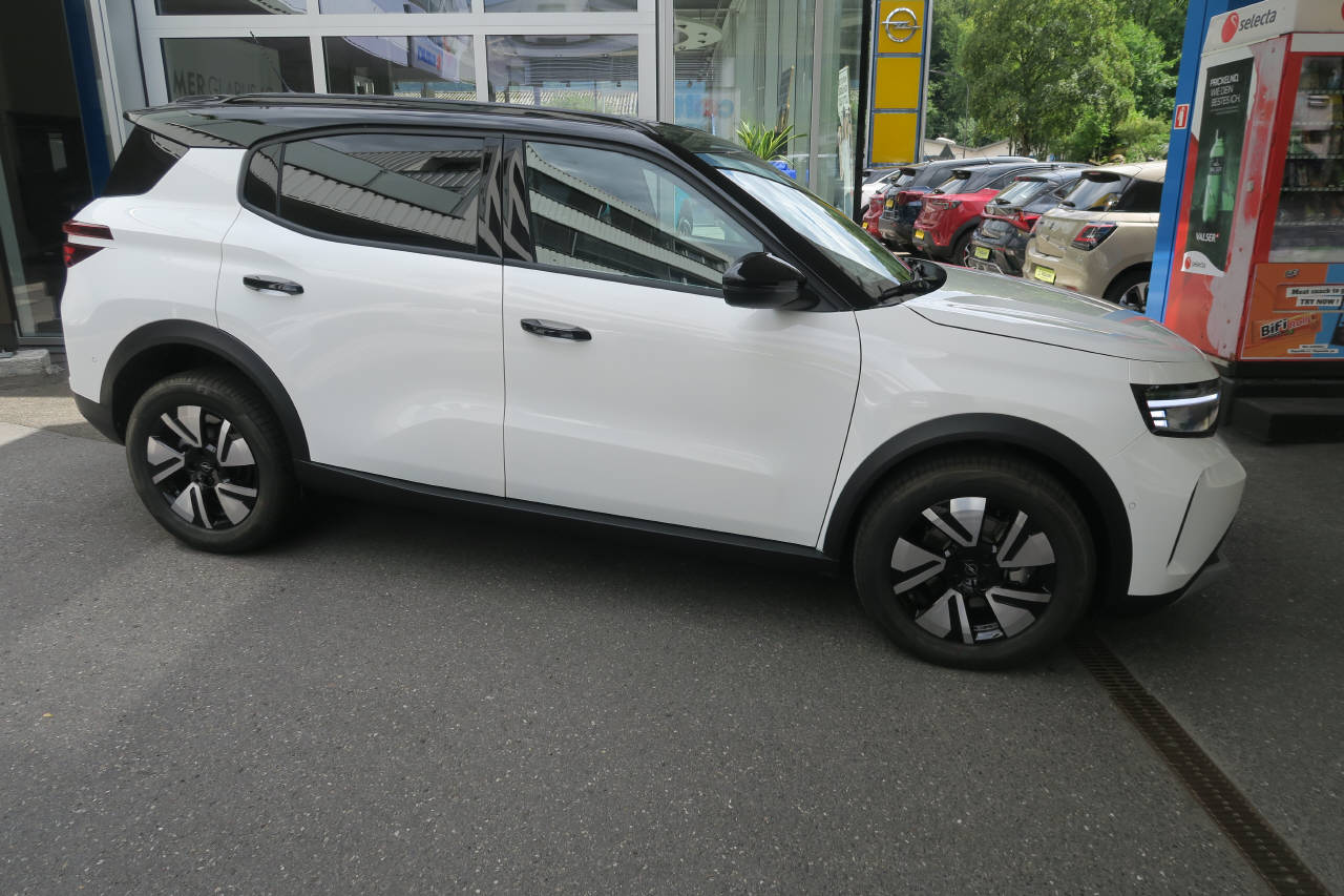 OPEL Frontera 1.2 T HEV 145 GS-image-1
