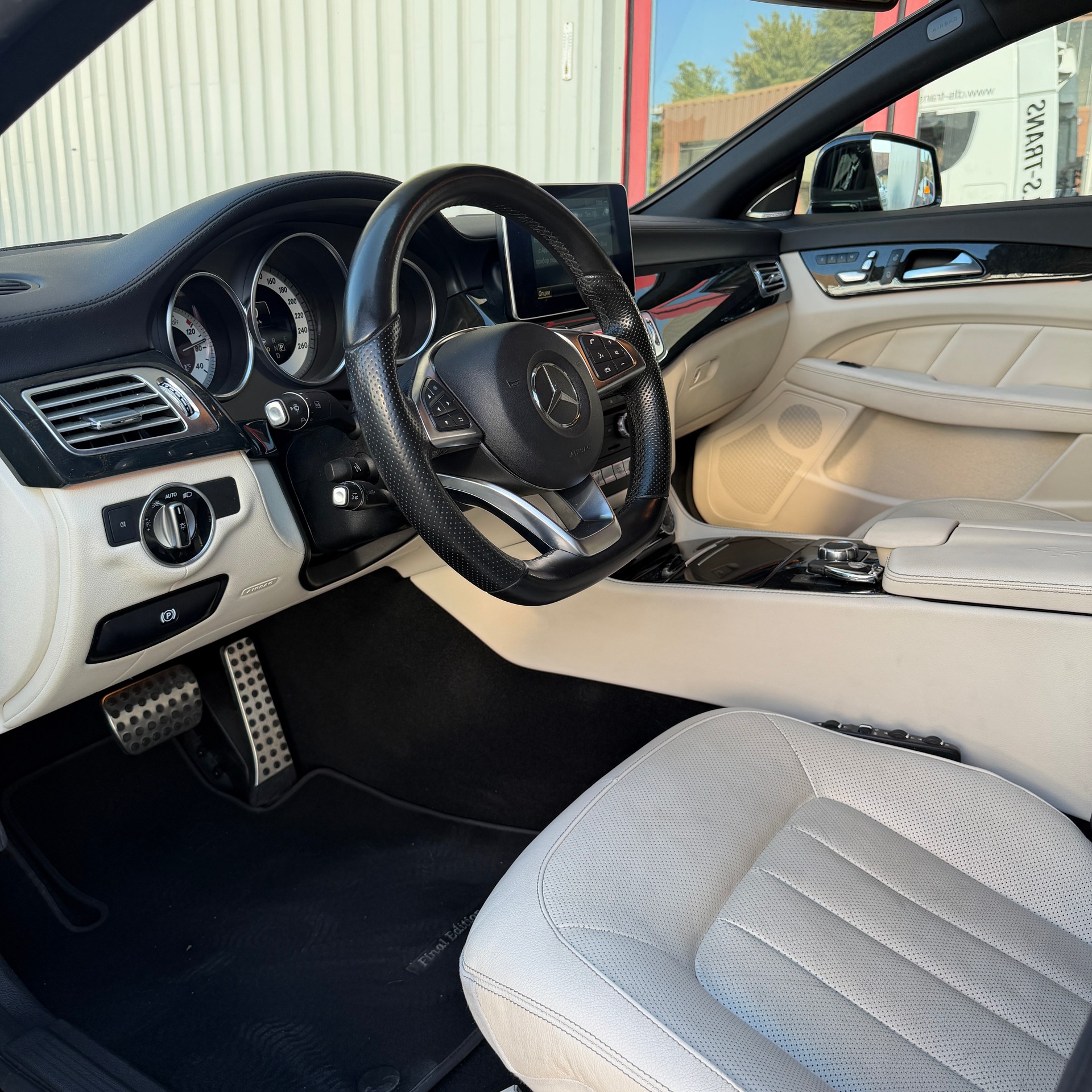 MERCEDES-BENZ CLS 350 d 4Matic 9G-Tronic-image-10
