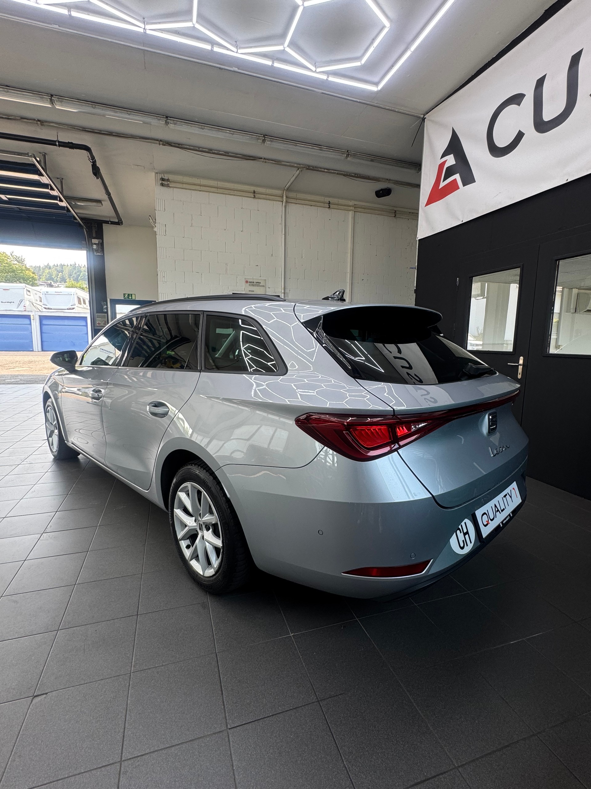 SEAT Leon ST 2.0 TDI EVO DSG Hola FR-image-3