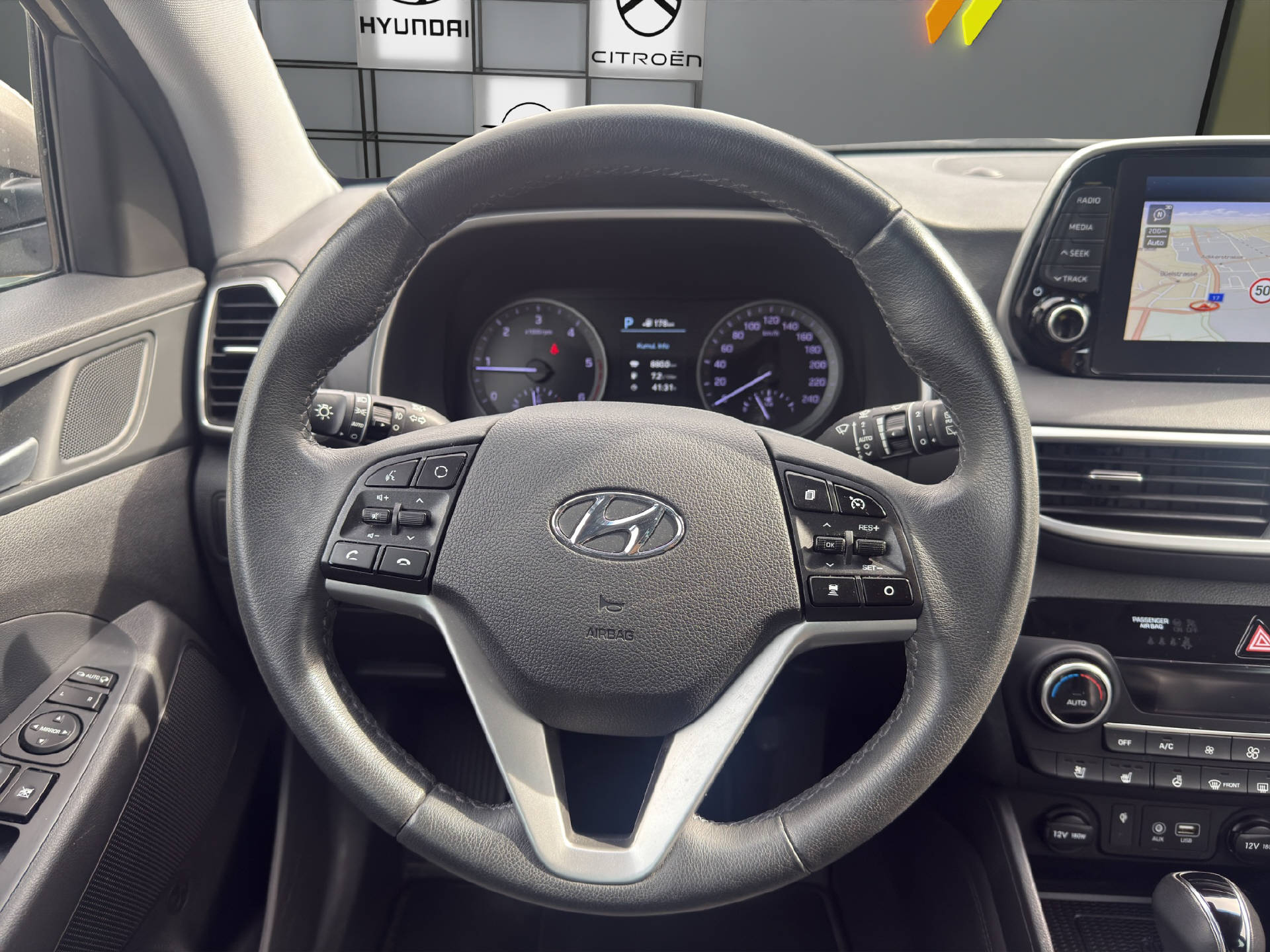 HYUNDAI Tucson 2.0 CRDi 185 Vertex 4WD-image-11