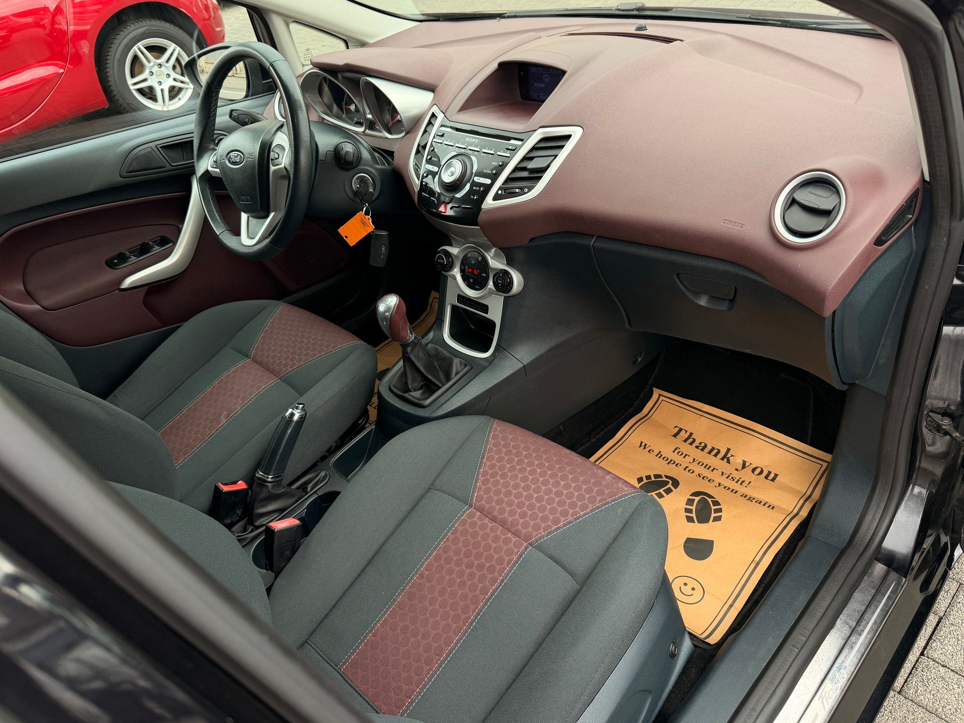 FORD Fiesta 1.6 16V Titanium-image-14