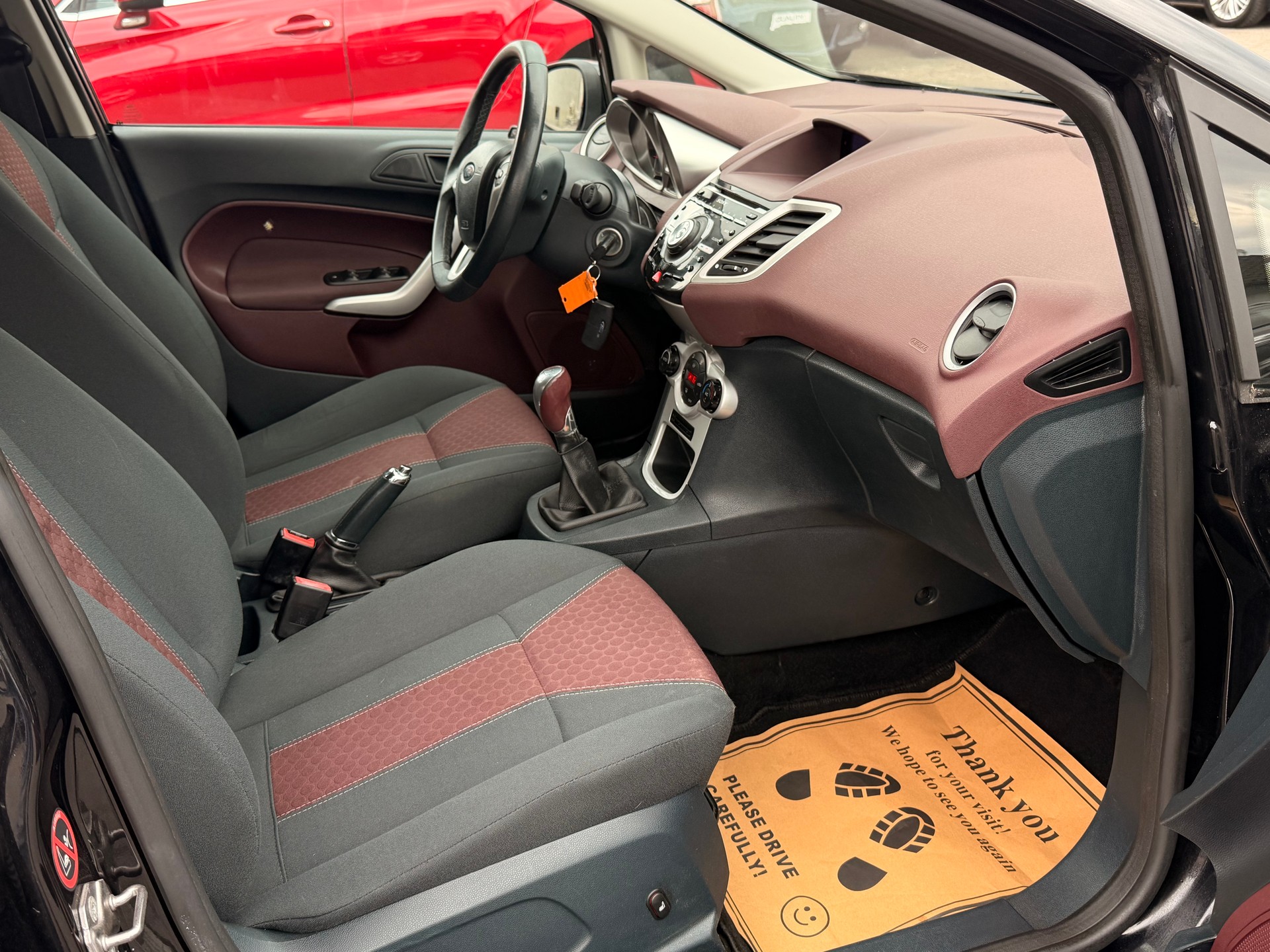 FORD Fiesta 1.6 16V Titanium-image-15