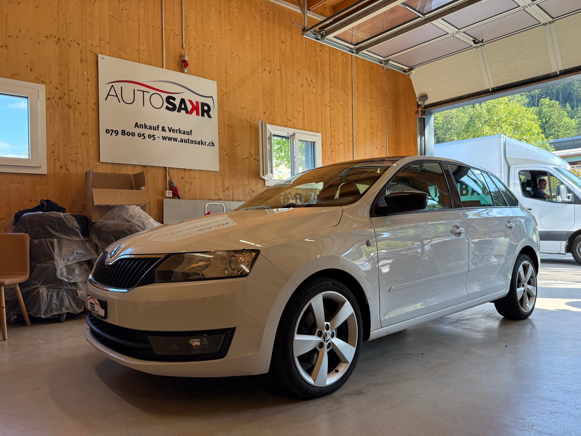 SKODA Rapid Spaceback 1.2 TSI Elegance-image-0