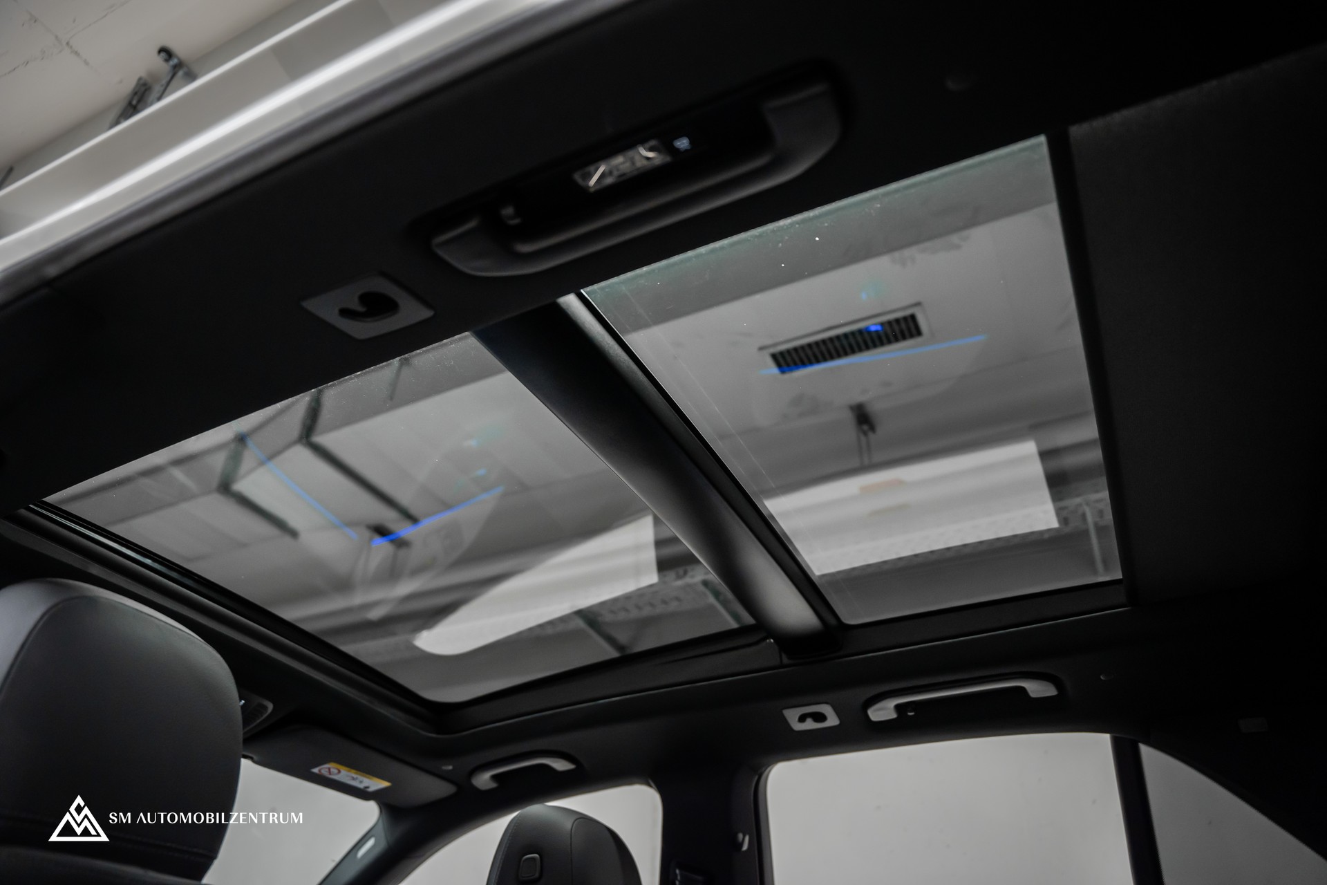 MERCEDES-BENZ GLE 450 AMG Line 4matic / Werksgarantie / Panorama / 360° / AHK / Head-Up-image-18