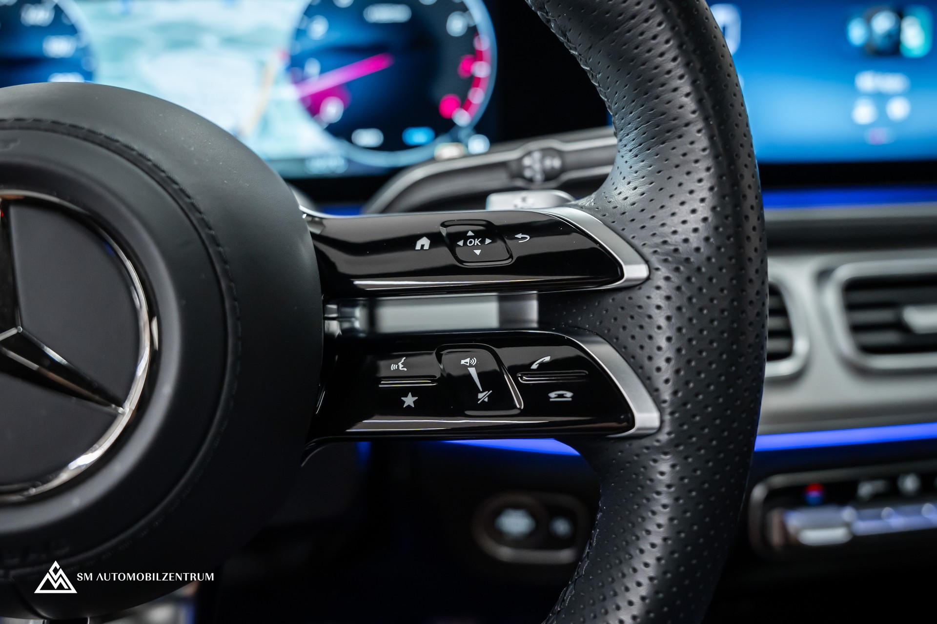 MERCEDES-BENZ GLE 450 AMG Line 4matic / Werksgarantie / Panorama / 360° / AHK / Head-Up-image-25