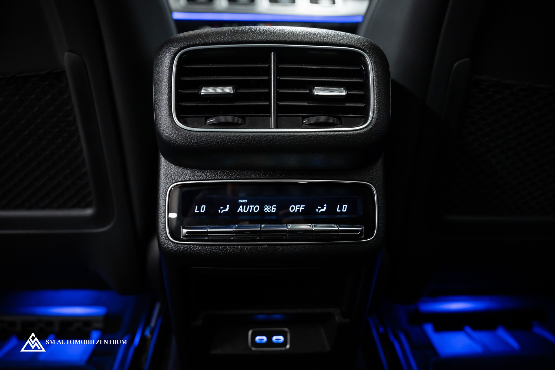 MERCEDES-BENZ GLE 450 AMG Line 4matic / Werksgarantie / Panorama / 360° / AHK / Head-Up-image-19