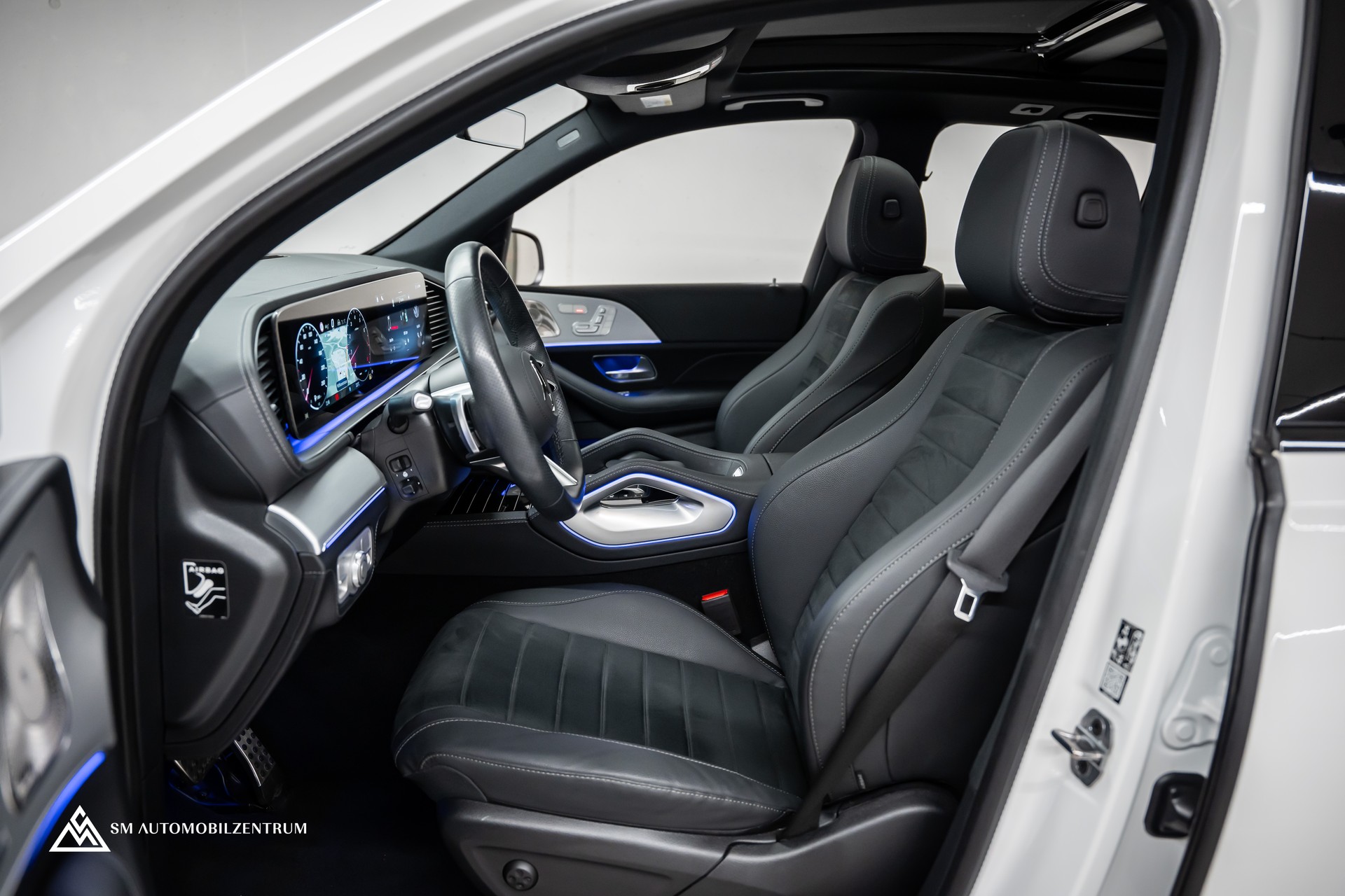 MERCEDES-BENZ GLE 450 AMG Line 4matic / Werksgarantie / Panorama / 360° / AHK / Head-Up-image-14