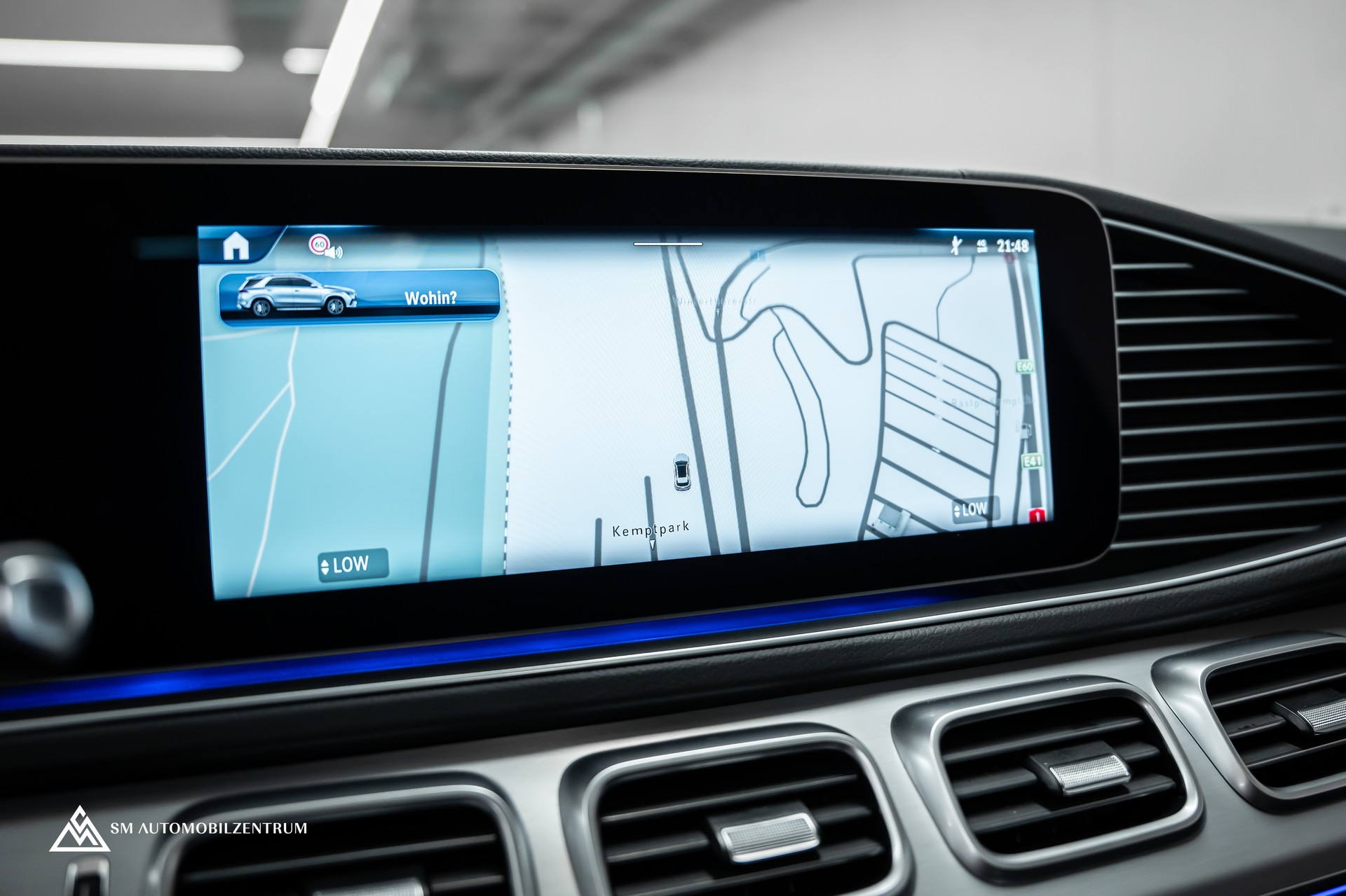MERCEDES-BENZ GLE 450 AMG Line 4matic / Werksgarantie / Panorama / 360° / AHK / Head-Up-image-30