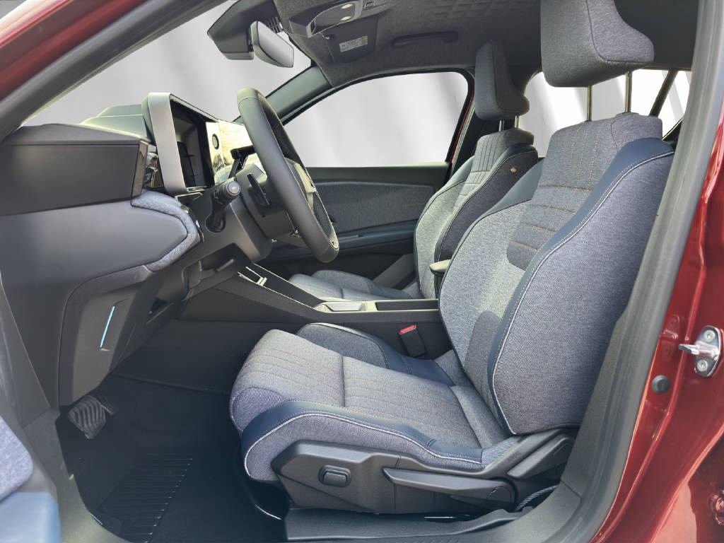 RENAULT R4 E-Tech Comfort Range techno-image-3