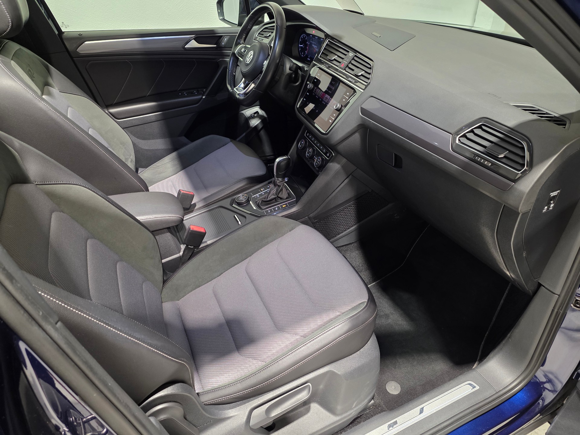 VW Tiguan 2.0TSI RLine 4Motion DSG-image-20