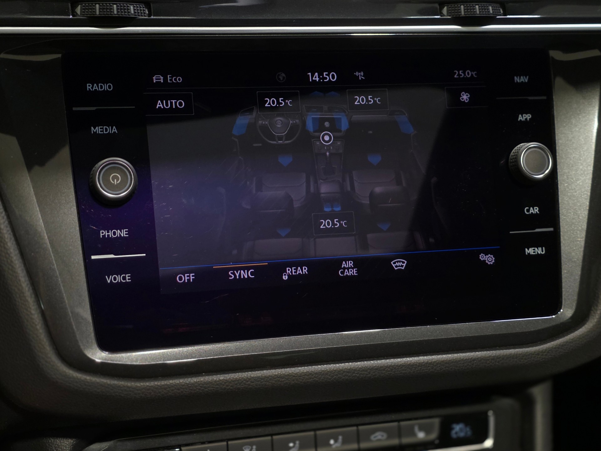 VW Tiguan 2.0TSI RLine 4Motion DSG-image-11