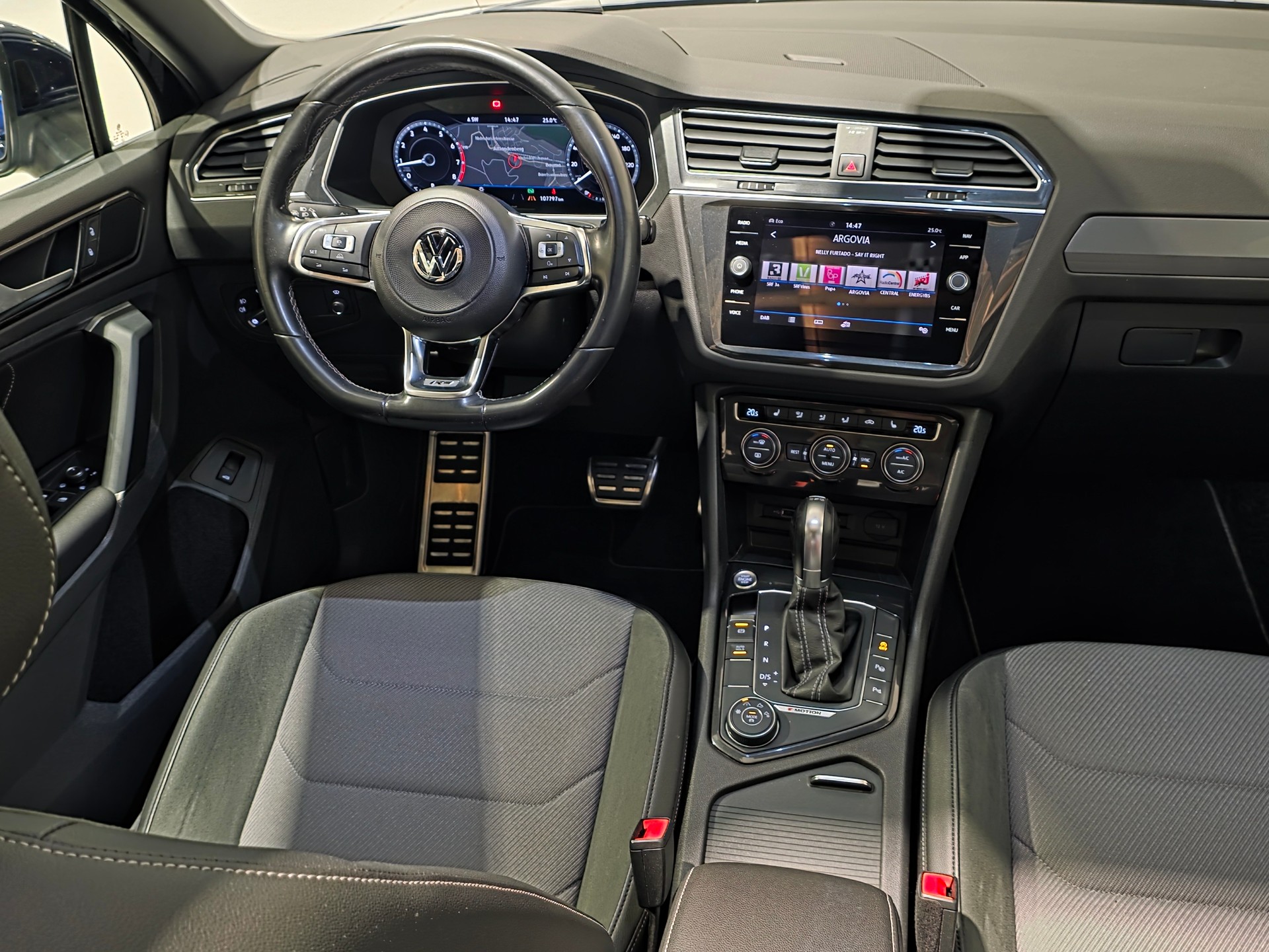 VW Tiguan 2.0TSI RLine 4Motion DSG-image-5