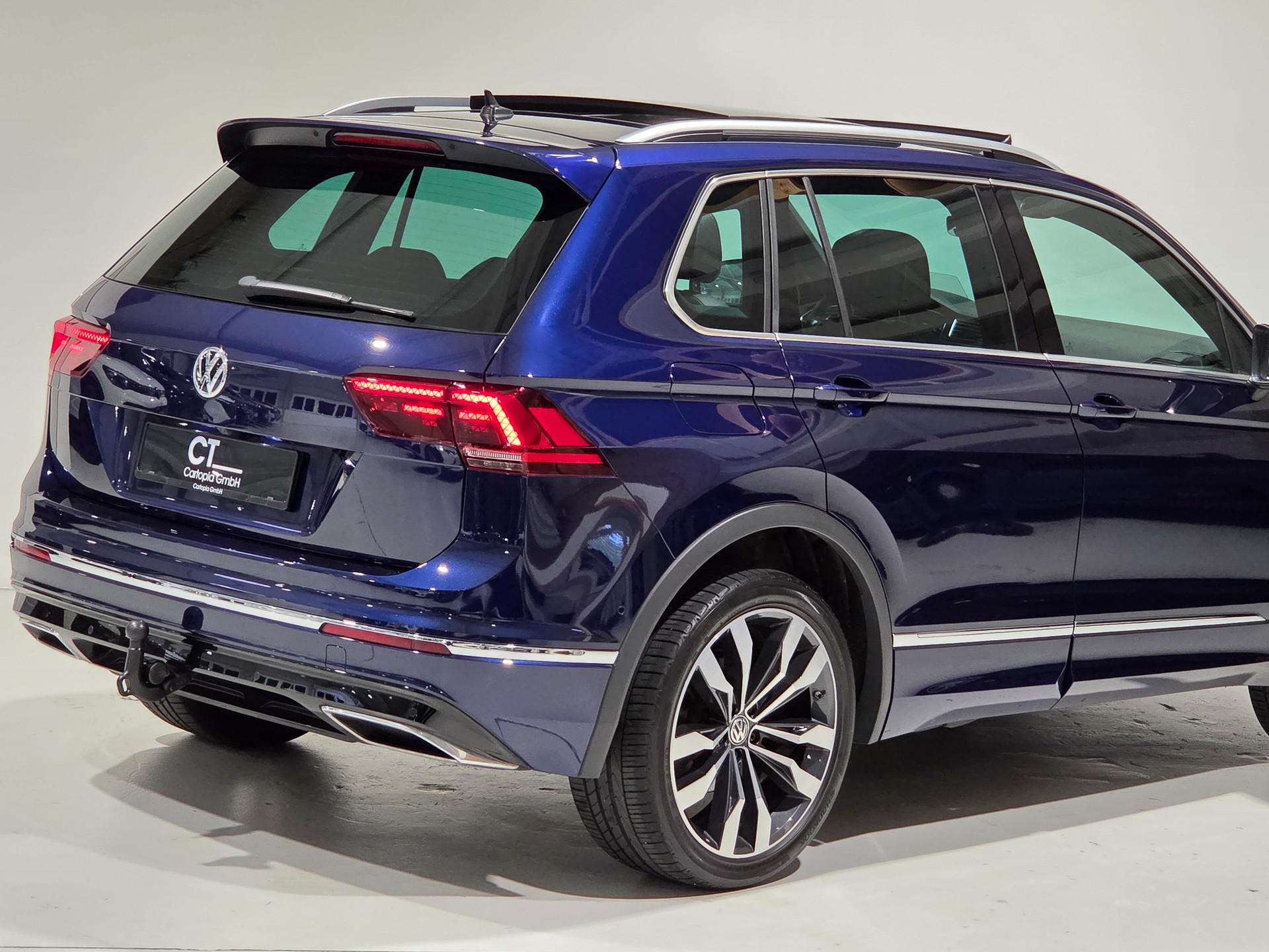 VW Tiguan 2.0TSI RLine 4Motion DSG-image-28