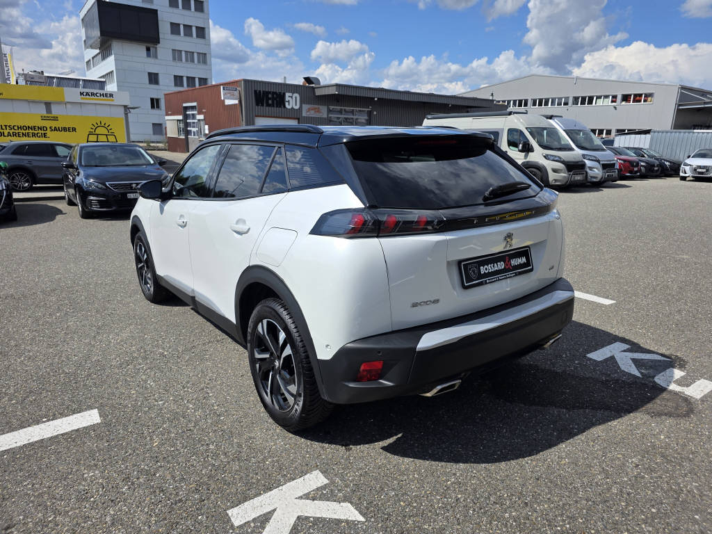PEUGEOT 2008 1.2 PureTech 130 GT-image-2