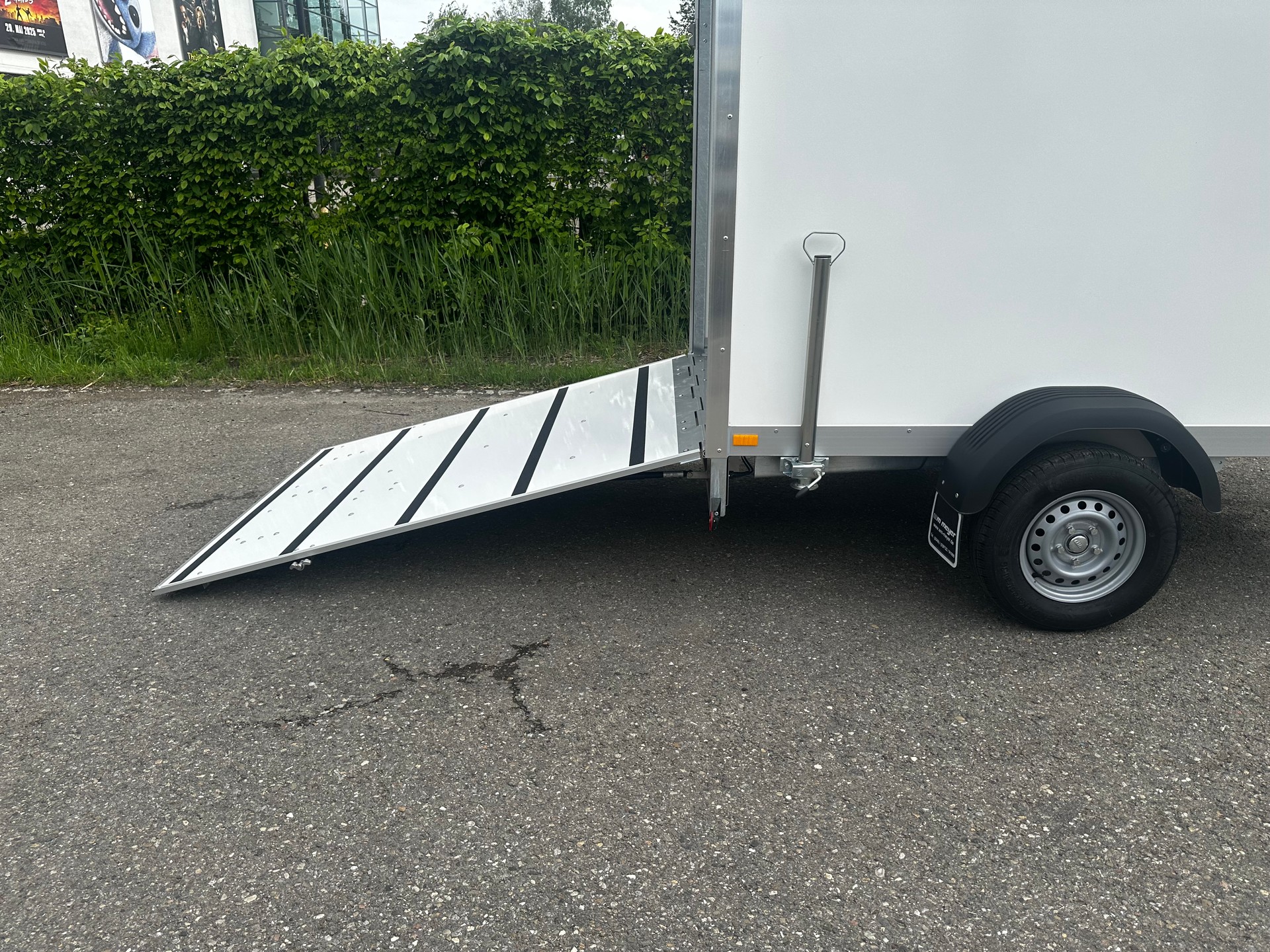 WM MEYER AZ 1325/126 S35 HK-image-9