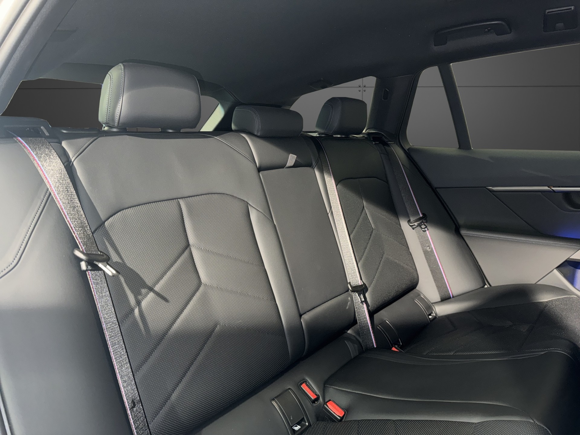 BMW 530e xDrive M Sport-image-17