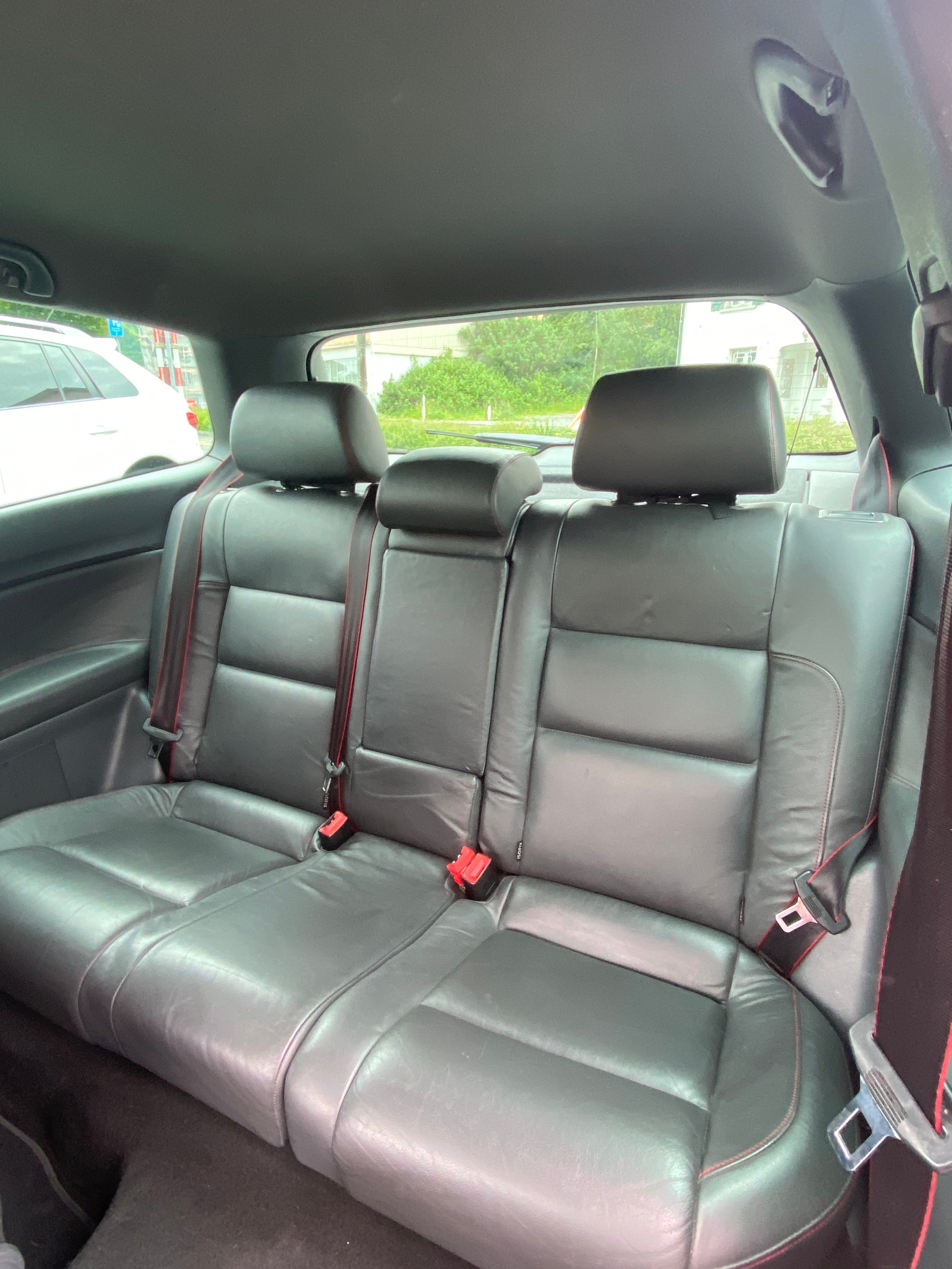 VW 1.8 Turbo GTI Cup Edition-image-5