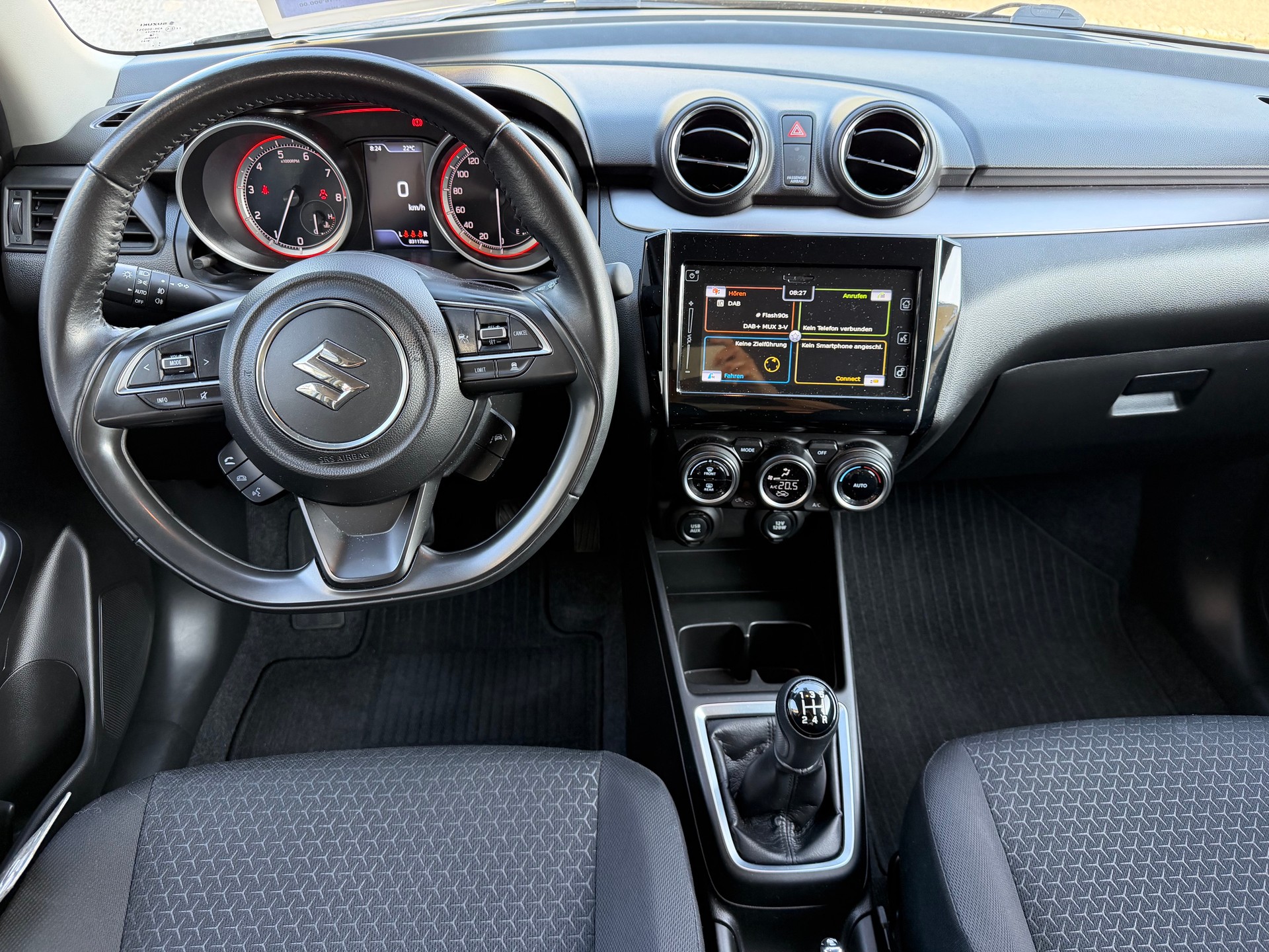 SUZUKI Swift 1.2 Compact Top 4x4 Hybrid-image-4